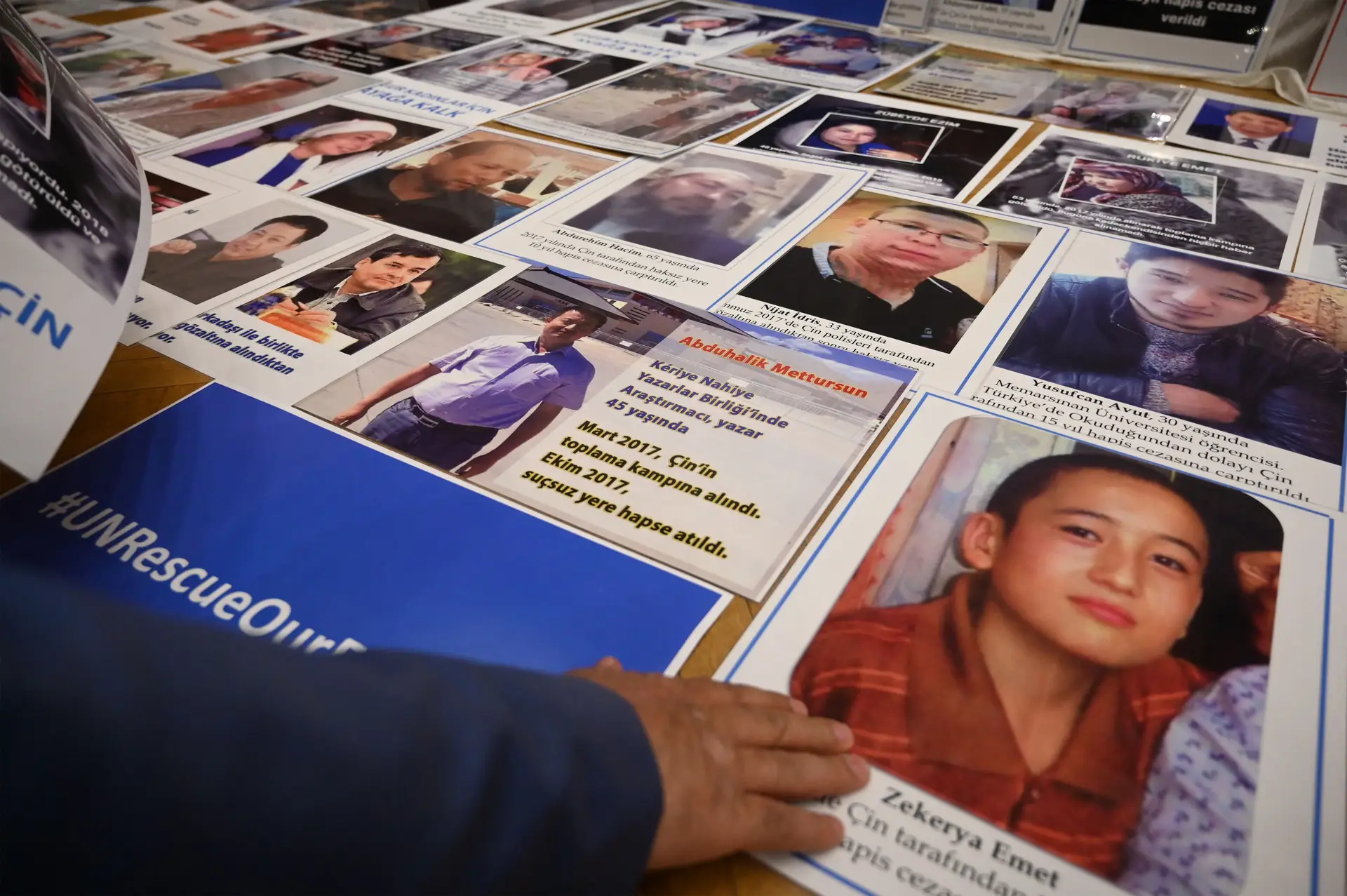 Investigação revela funcionamento de 'campos de reeducação' de Xinjiang