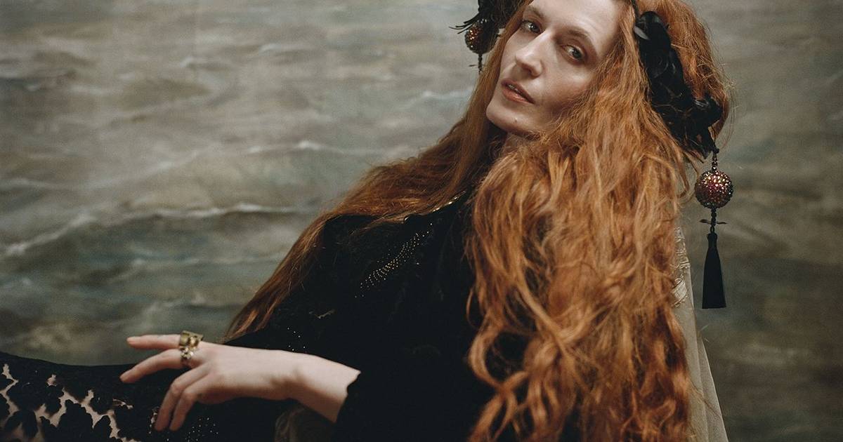 “O mais perto que estive de gerar vida foi o que me deixou mais perto da morte”: Florence Welch revela ter tido um aborto espontâneo