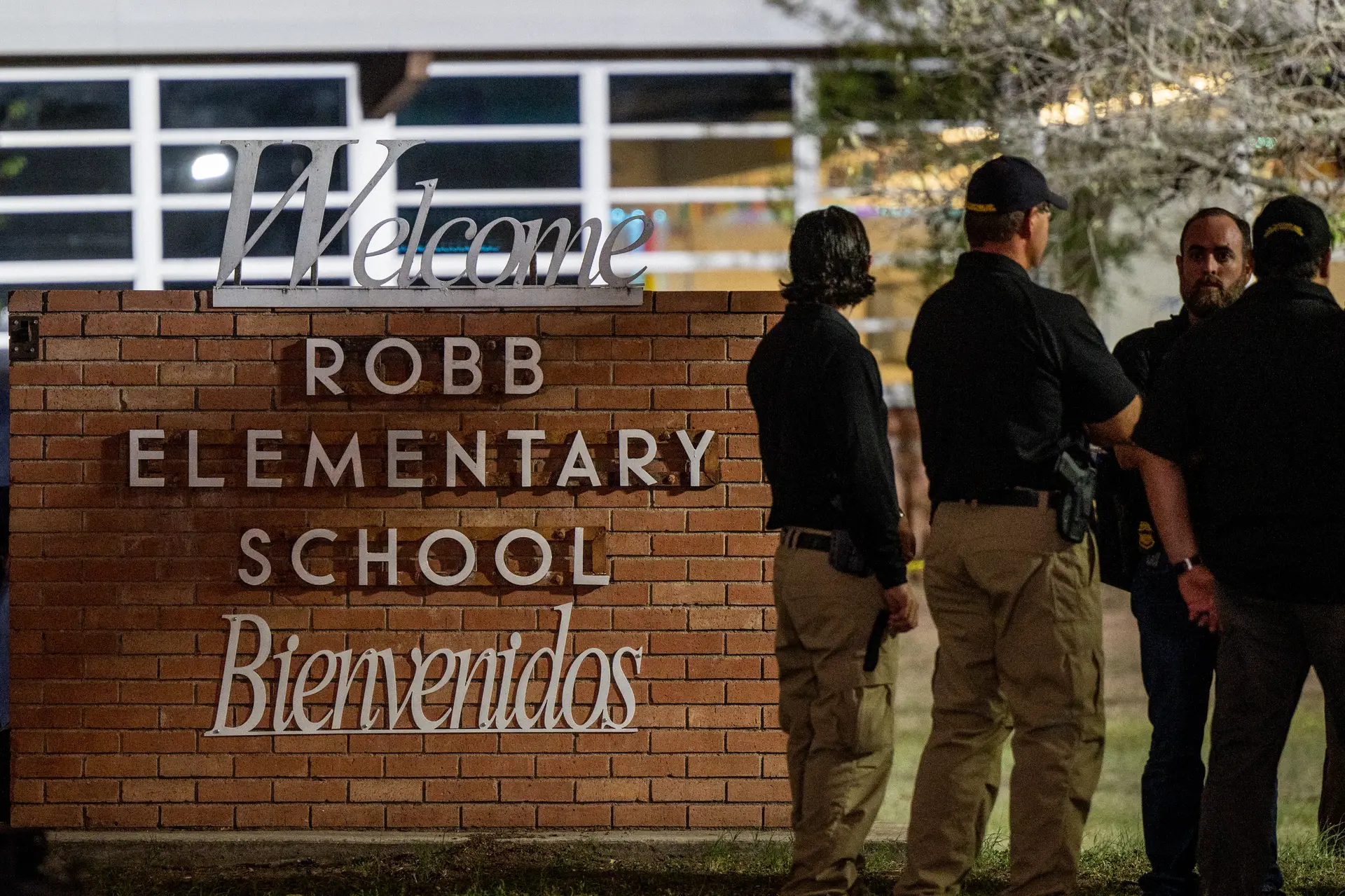Mundo da música reage ao massacre que vitimou 19 crianças em escola primária no Texas. “Algo tem de mudar neste país”