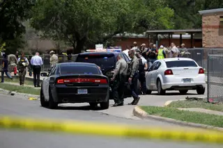 Sobe para 21 o número de mortos no ataque a uma escola do Texas, incluindo 18 crianças