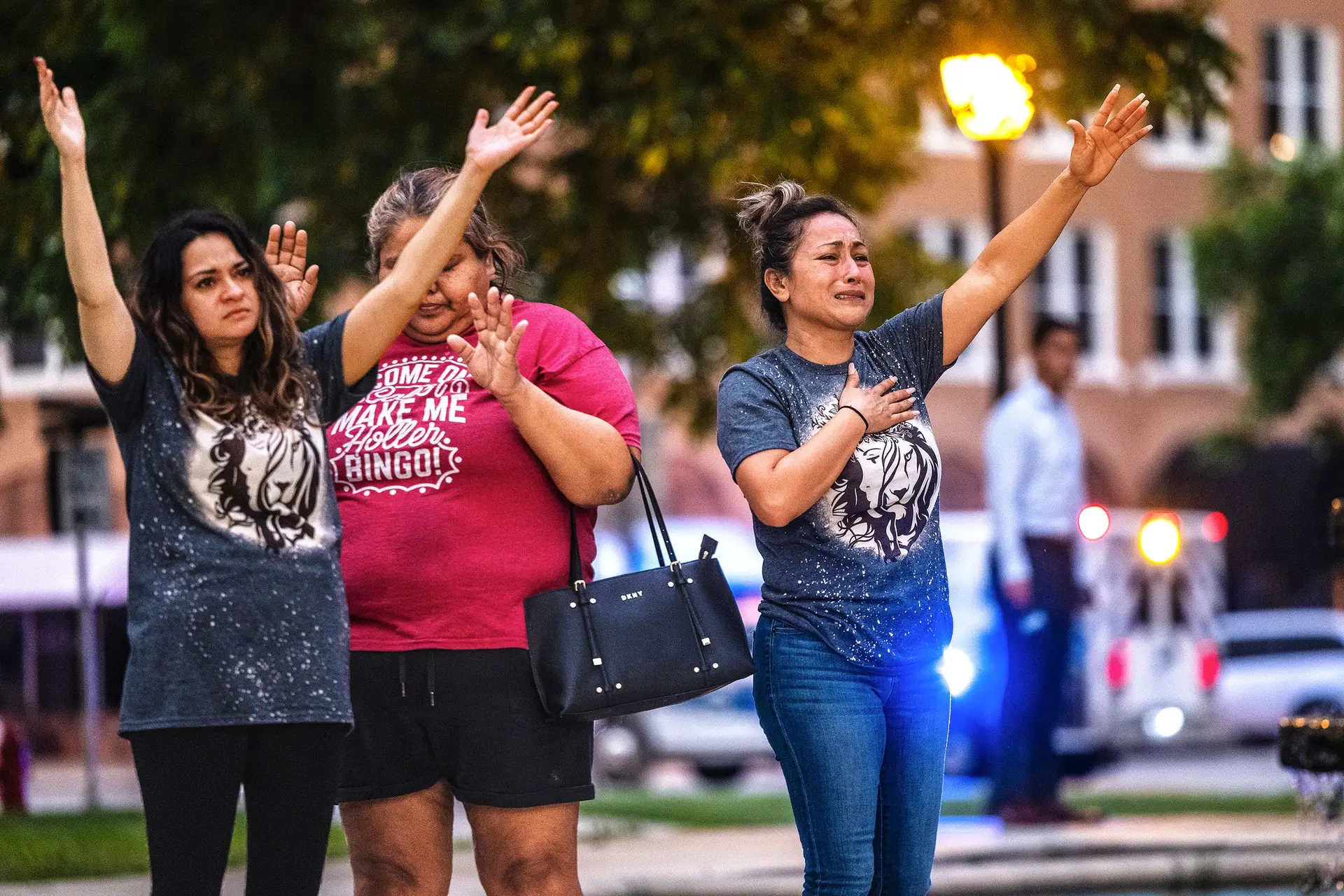 Vigília em Uvalde, quarta-feira, em memória das vítimas do massacre da Robb Elementary School