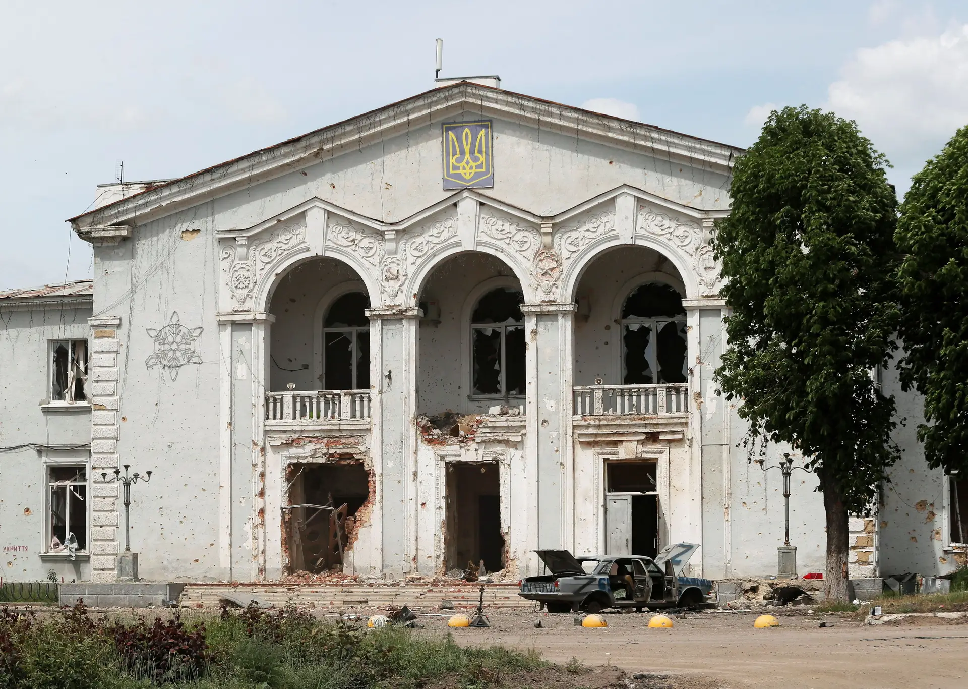 A cultura “está no centro desta guerra”: Ucrânia acusa as forças russas de mais de 300 crimes de guerra contra o património