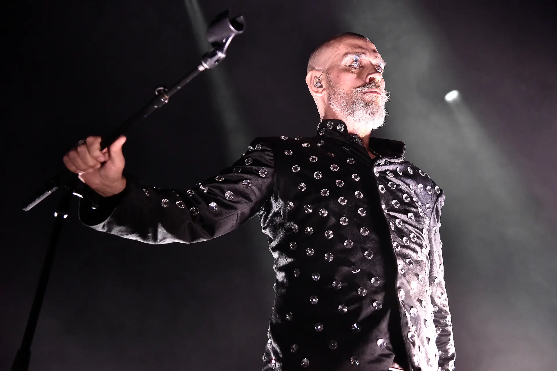 Peter Murphy, dos Bauhaus, vai fazer uma digressão de homenagem a David Bowie