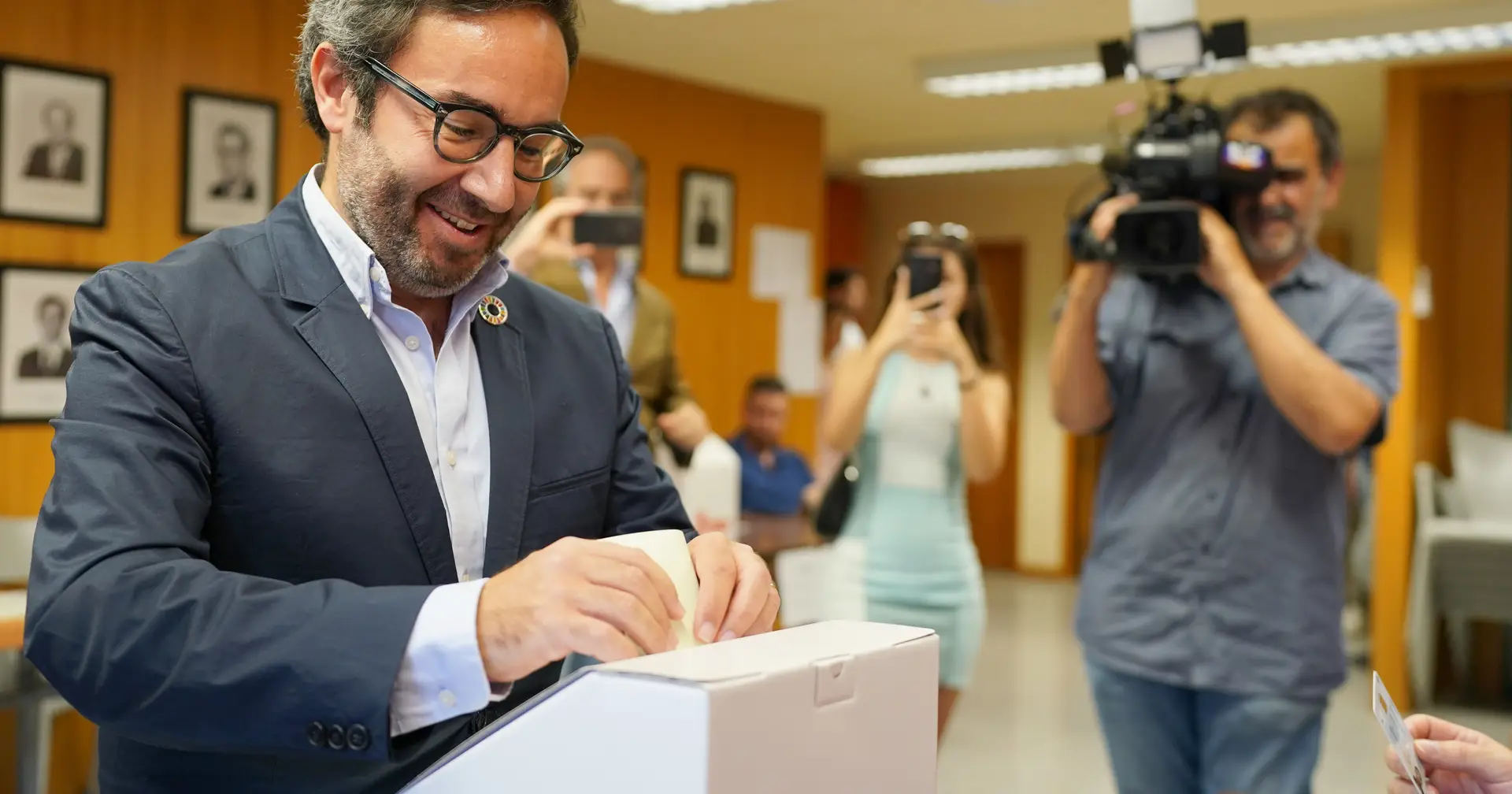 Candidatos ao PSD já votaram: Montenegro e Moreira da Silva confiantes na vitória e na união do partido