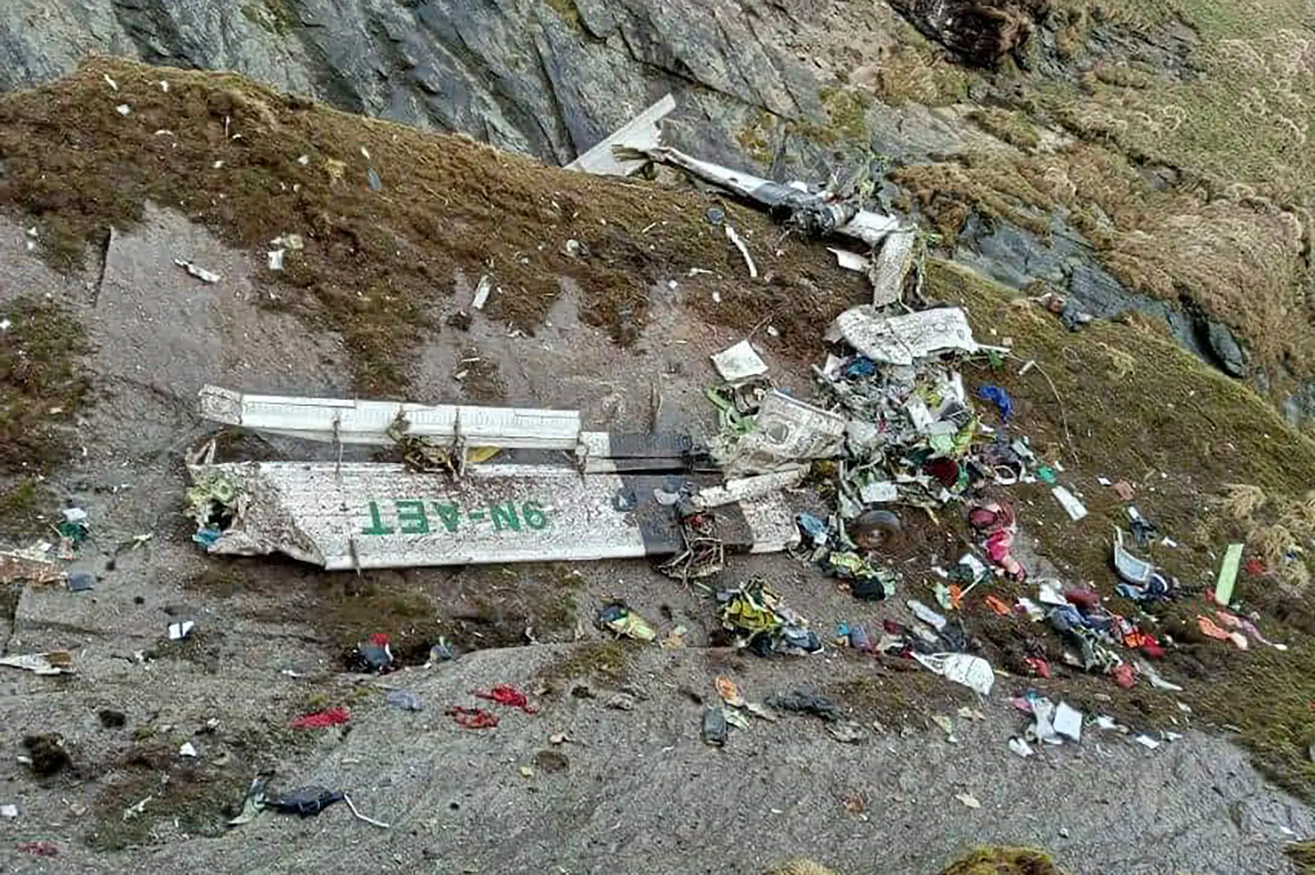 Número de mortos em acidente aéreo no Nepal aumenta para 66