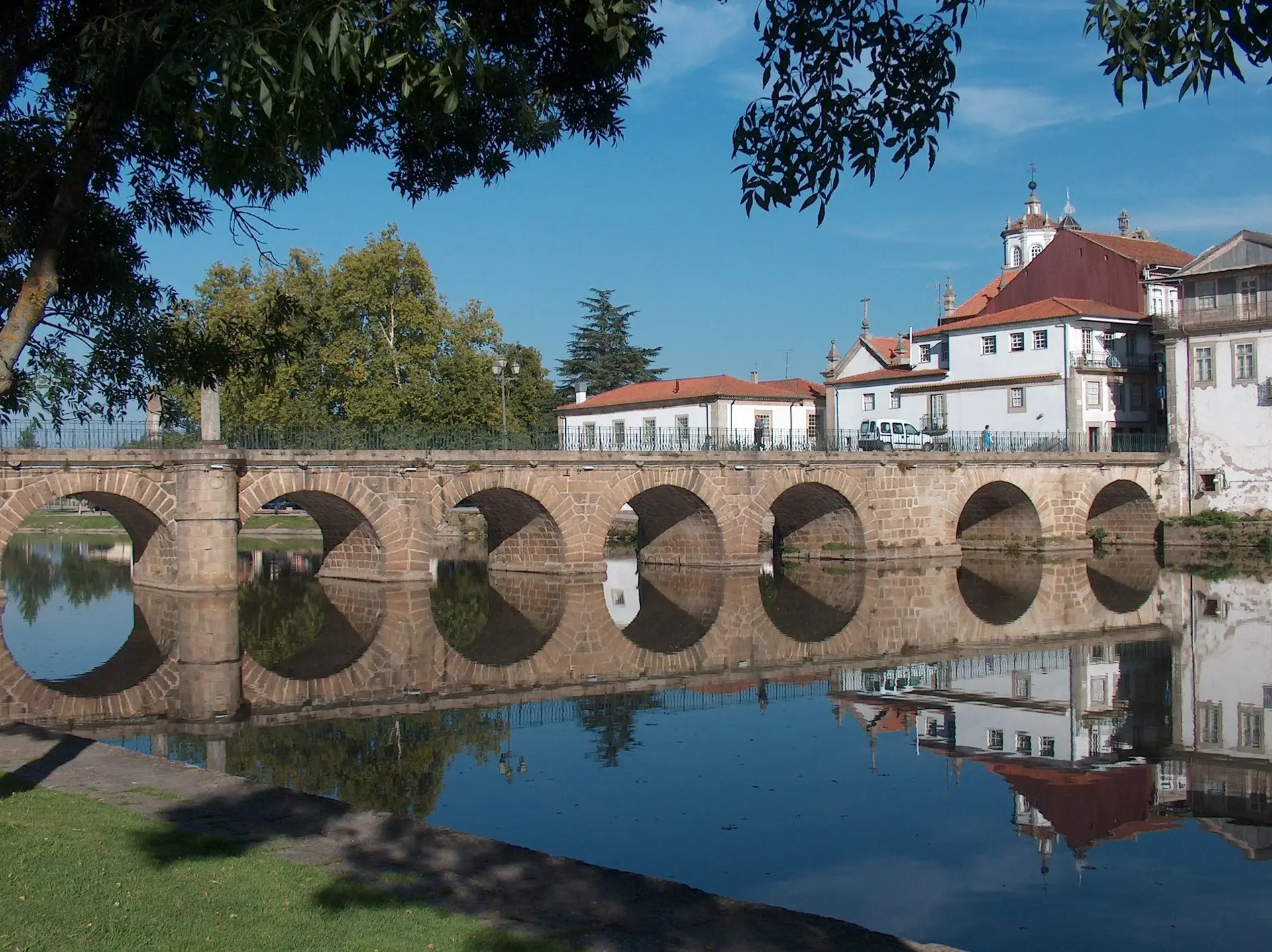 Entre Chaves e Bragança, onde as águas curam e as tradições se reinventam