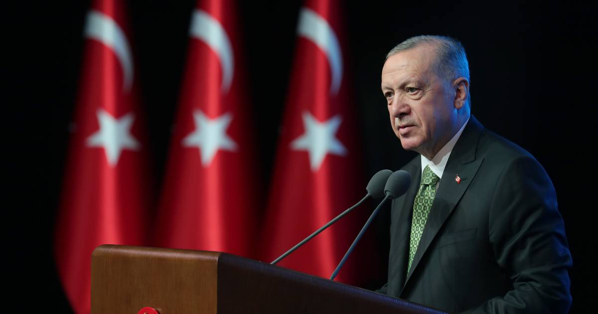 Erdogan diz que Turquia até pode aprovar candidatura da Finlândia à NATO