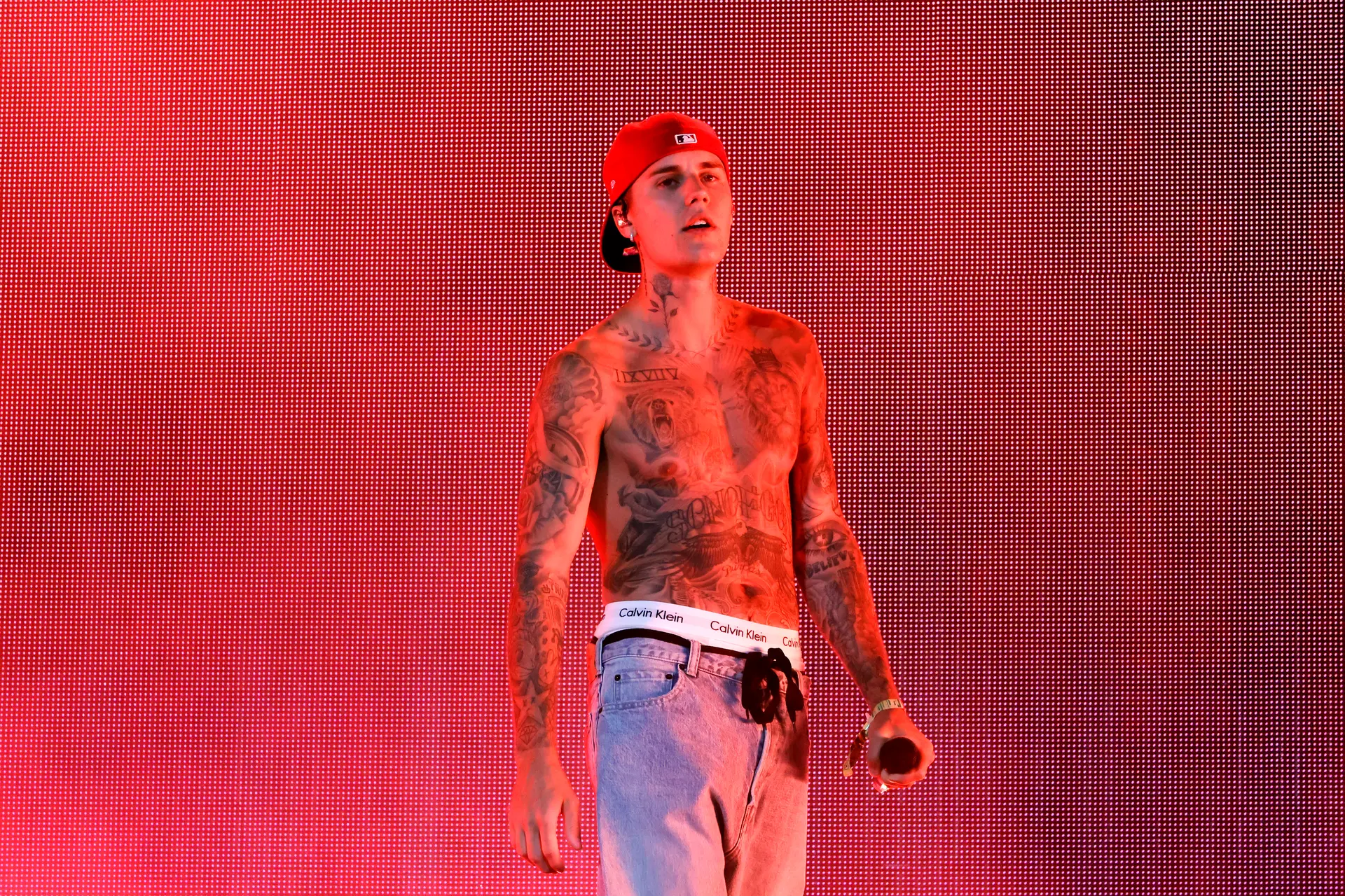 “Confiante na recuperação”, Justin Bieber confirma retomar da digressão já este mês
