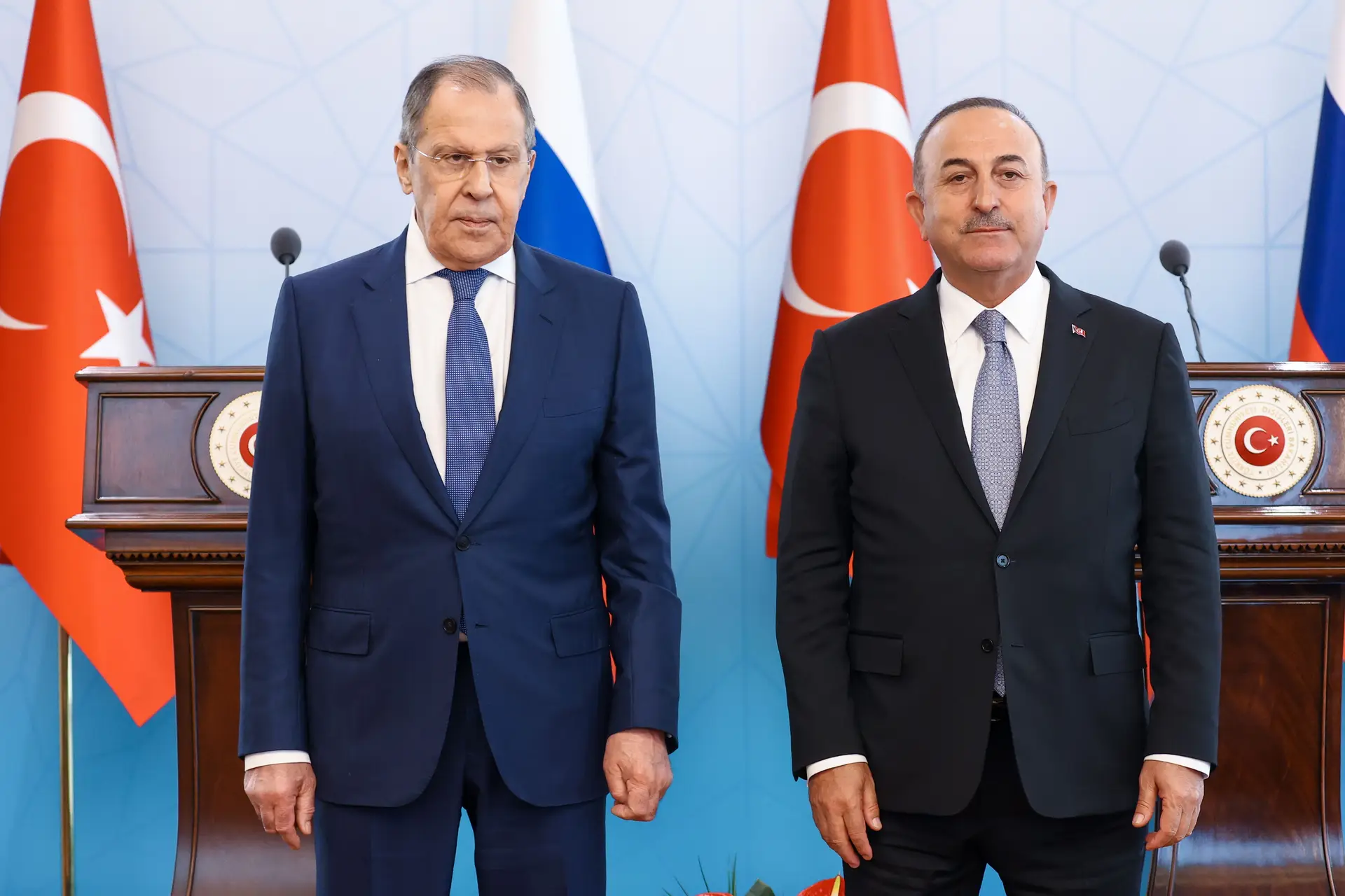 Ucrânia: Turquia oferece-se para facilitar exportações de cereais (e pede fim dos obstáculos às exportações russas)