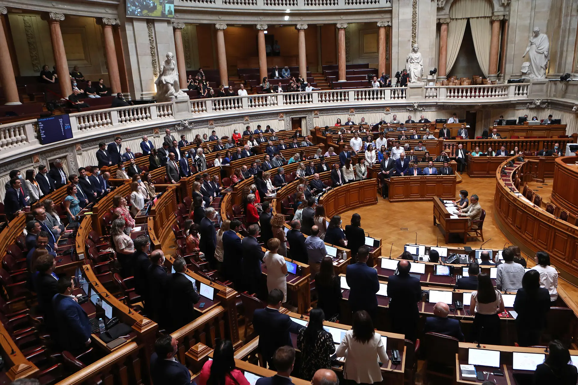 Parlamento adia, pela terceira vez, votação da eutanásia