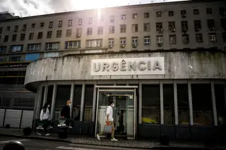 Os hospitais públicos deixaram de ser avaliados: “É um críme político”, acusa o criador do sistema