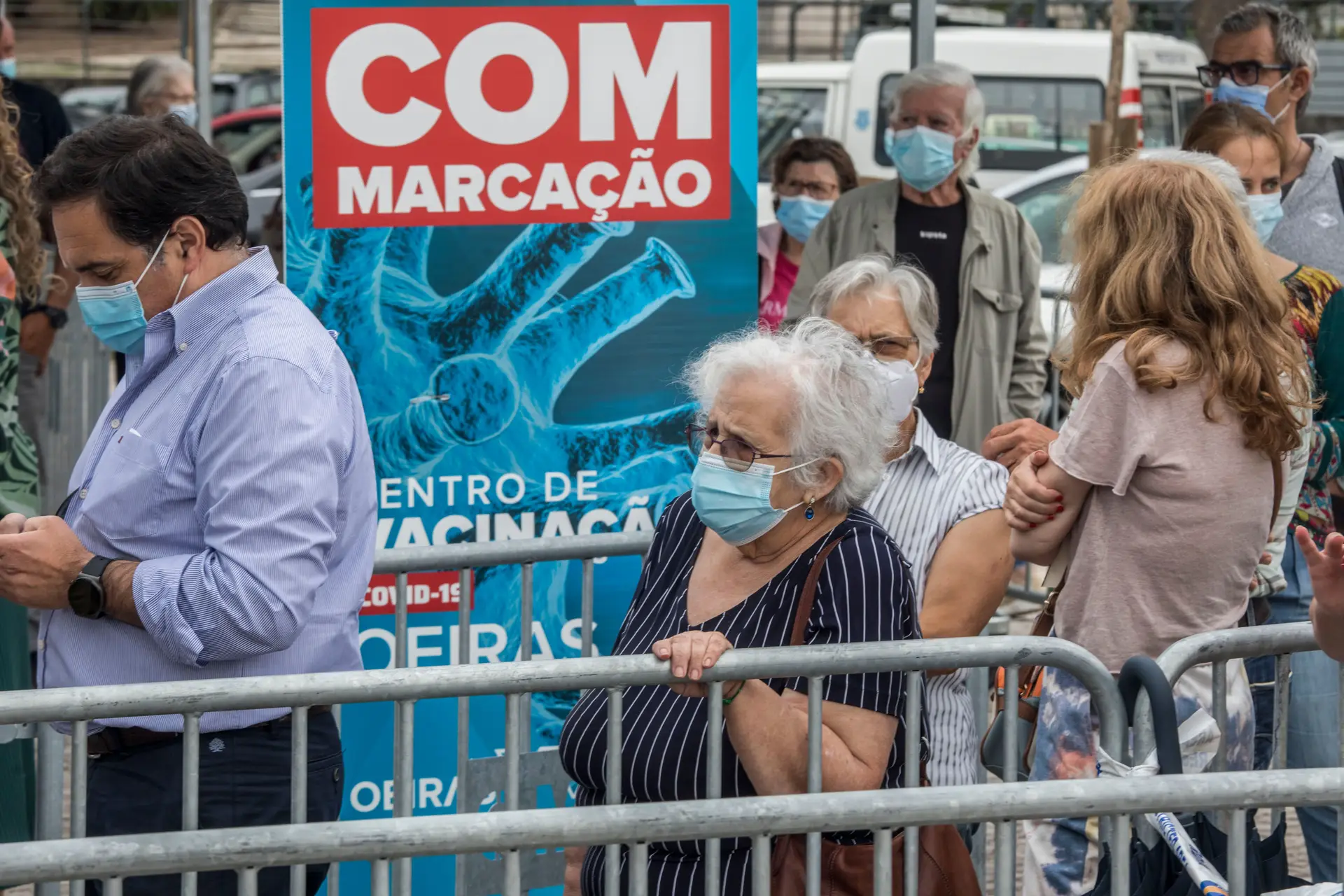 Regulador de saúde dos EUA expõe dados clínicos de portugueses com reações adversas à vacina da covid-19