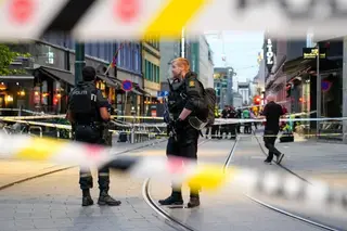 Tiroteio em bar gay de Oslo mata duas pessoas e fere pelo menos 14