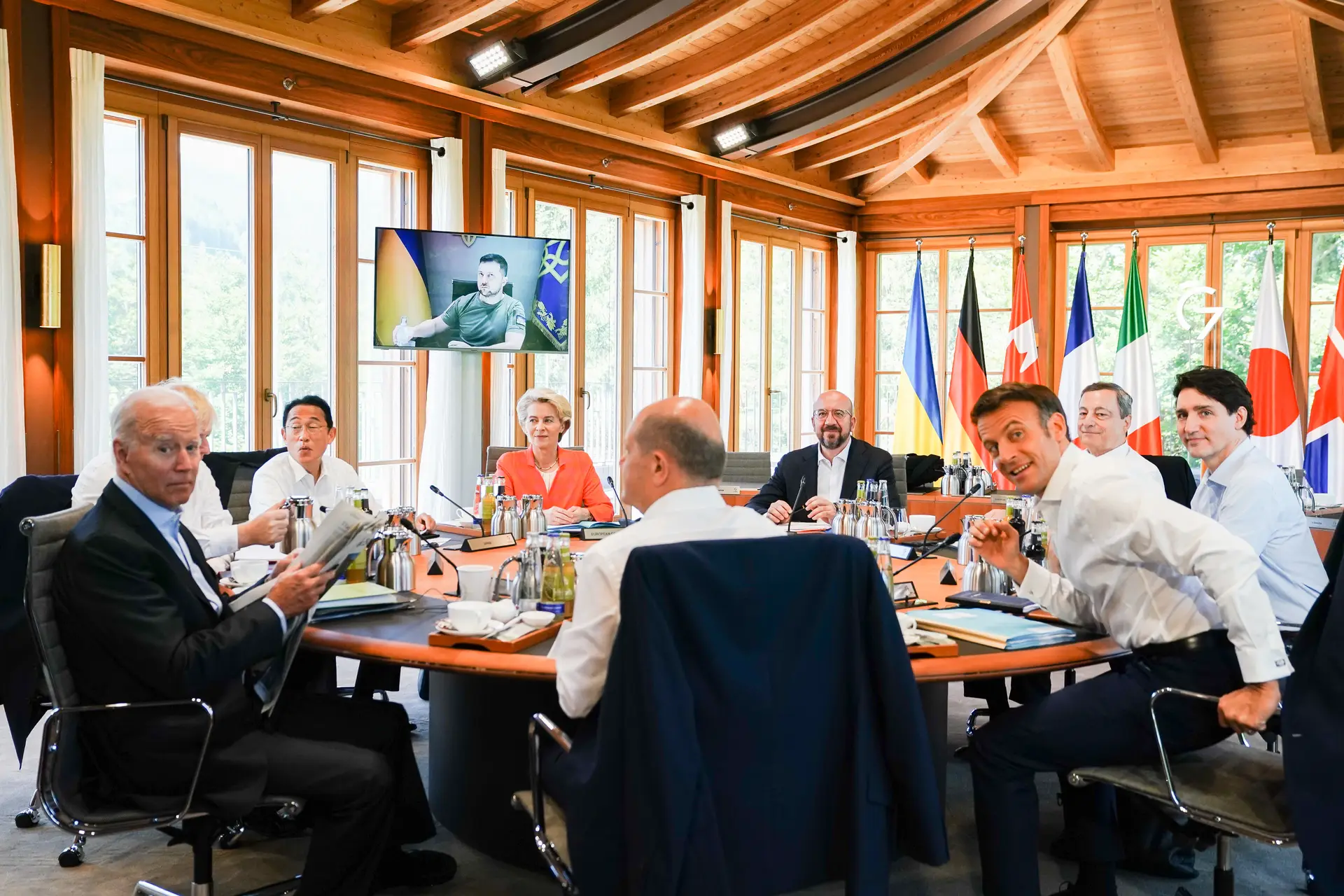 Sanções do G7 visam petróleo e indústria da defesa da Rússia