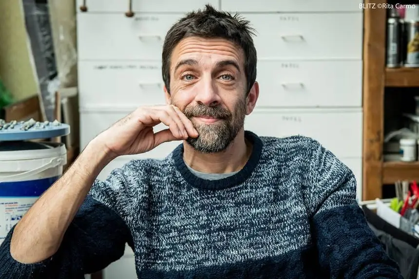 Manel Cruz: “Já tive pesadelos em que vou entrar em palco com Ornatos e digo: não ensaiei nada. Não dá para imprimir as letras?”