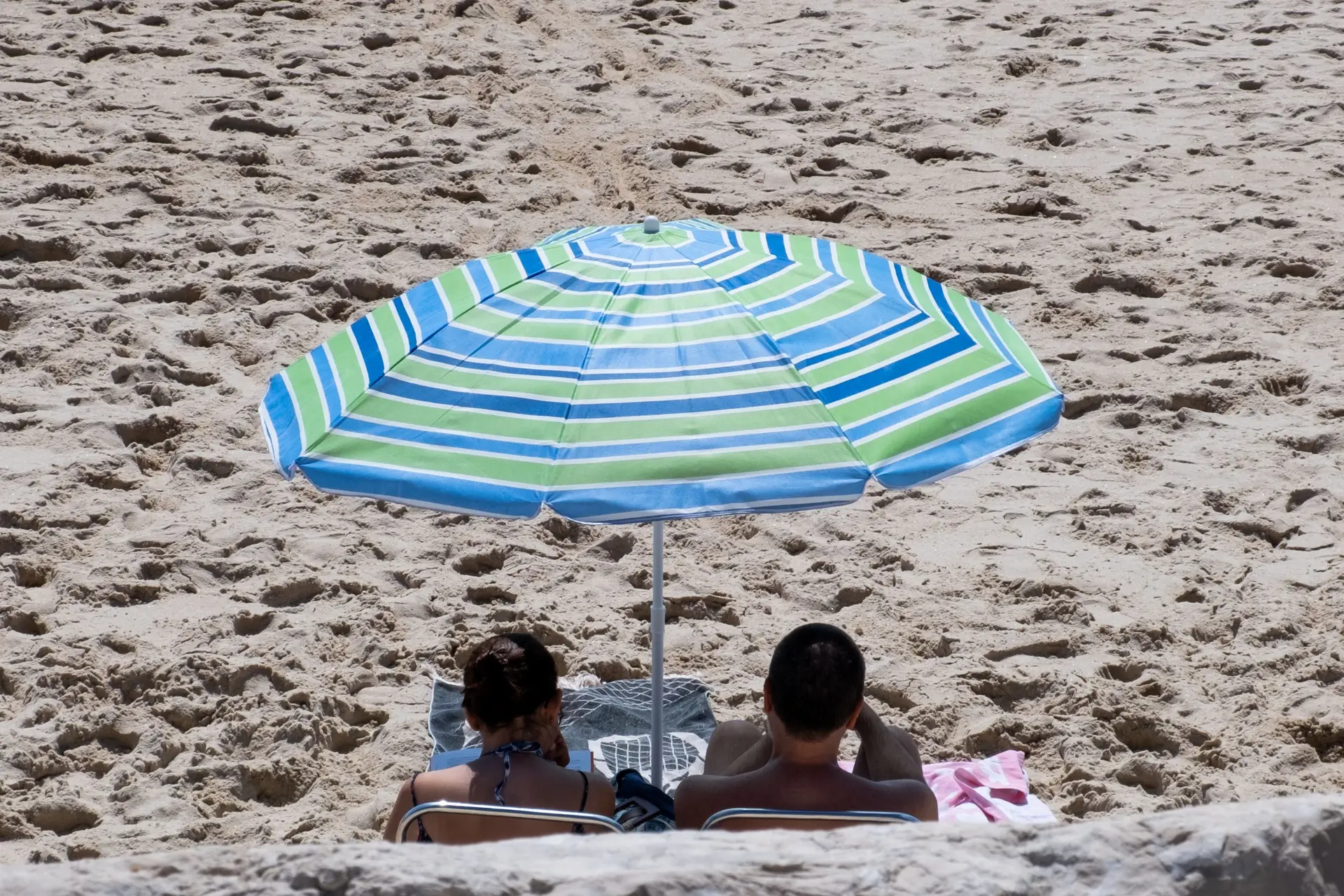 Onda de calor atinge todos os distritos de Portugal: no interior, temperaturas podem chegar aos 42 graus