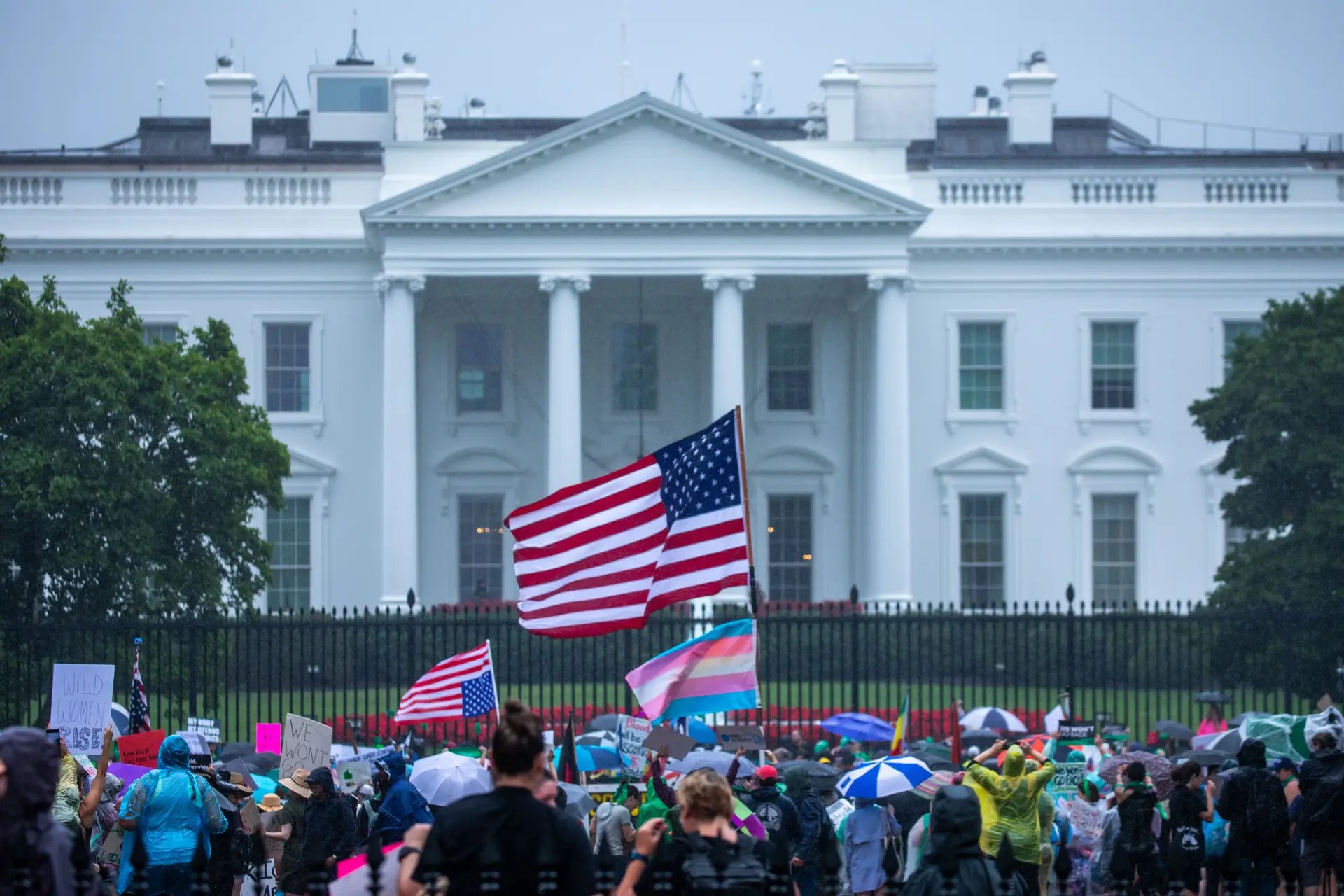Manifestação de ativistas a favor do direito ao aborto em frente à Casa Branca