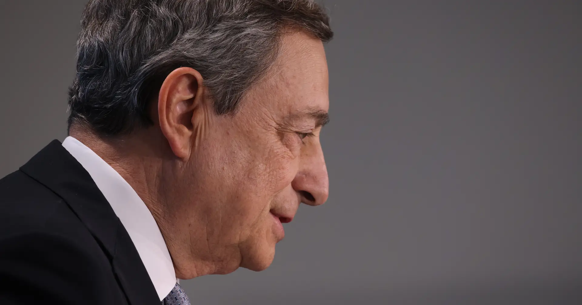 Draghi ermittelt gegen die Ausgeschlossenen: Bürgermeister, Gewerkschaften und Geschäftsleute unterschreiben einen offenen Brief, in dem sie ihn auffordern, die Regierung nicht zu verlassen