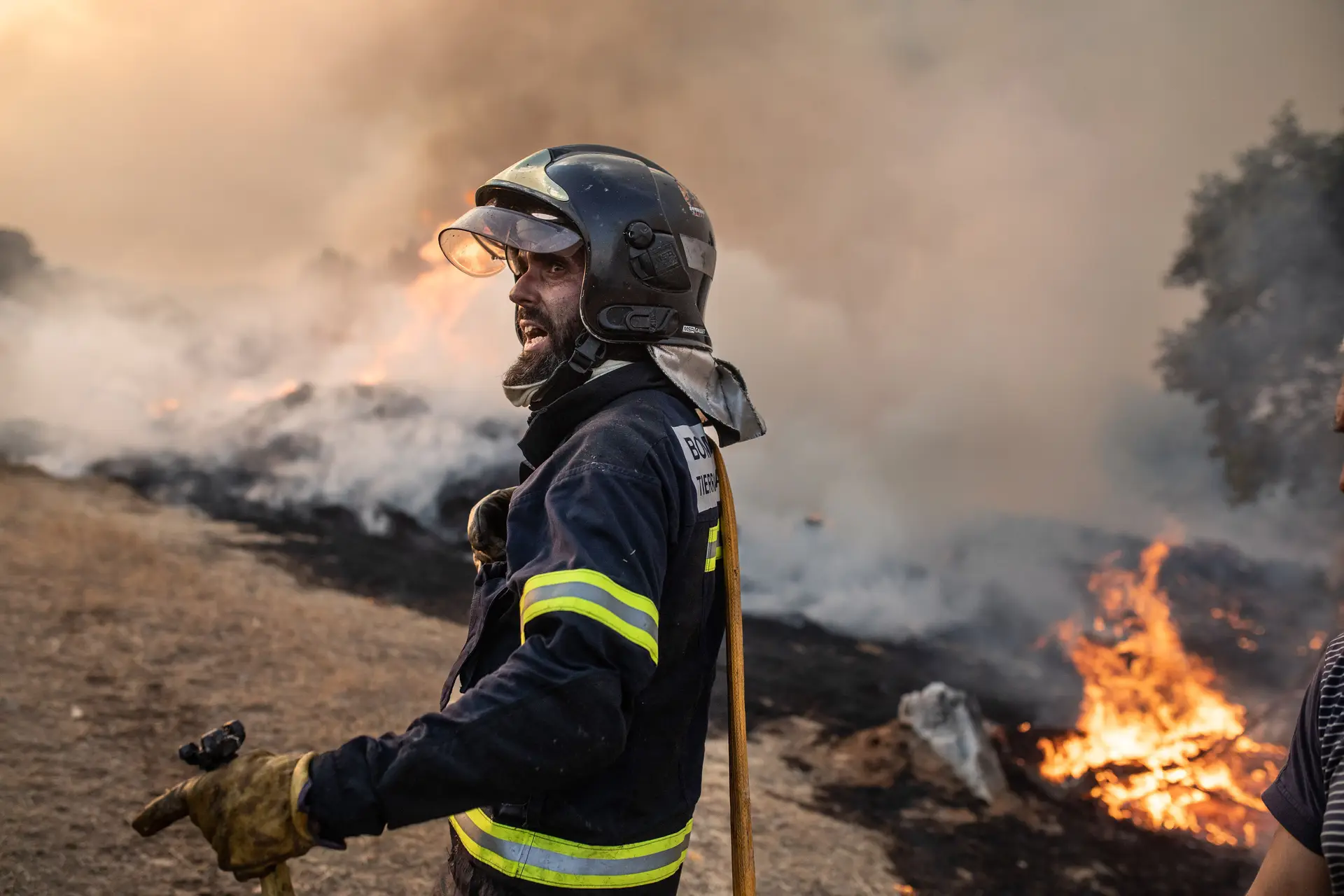 Combate às chamas em Losacio, na província de Zamora, onde morreu um bombeiro 