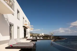 White Exclusive Suítes & Villas