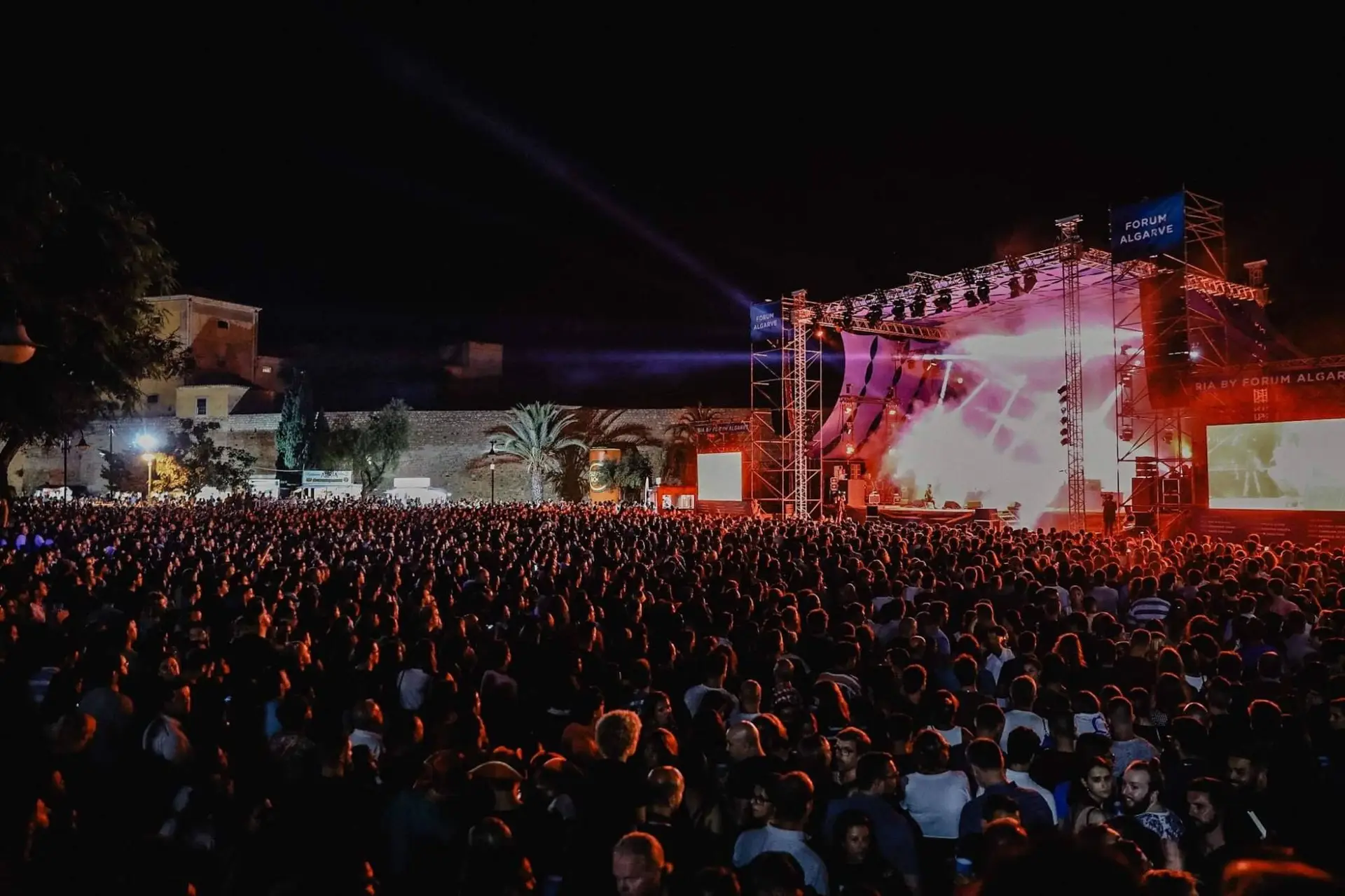 Festival F