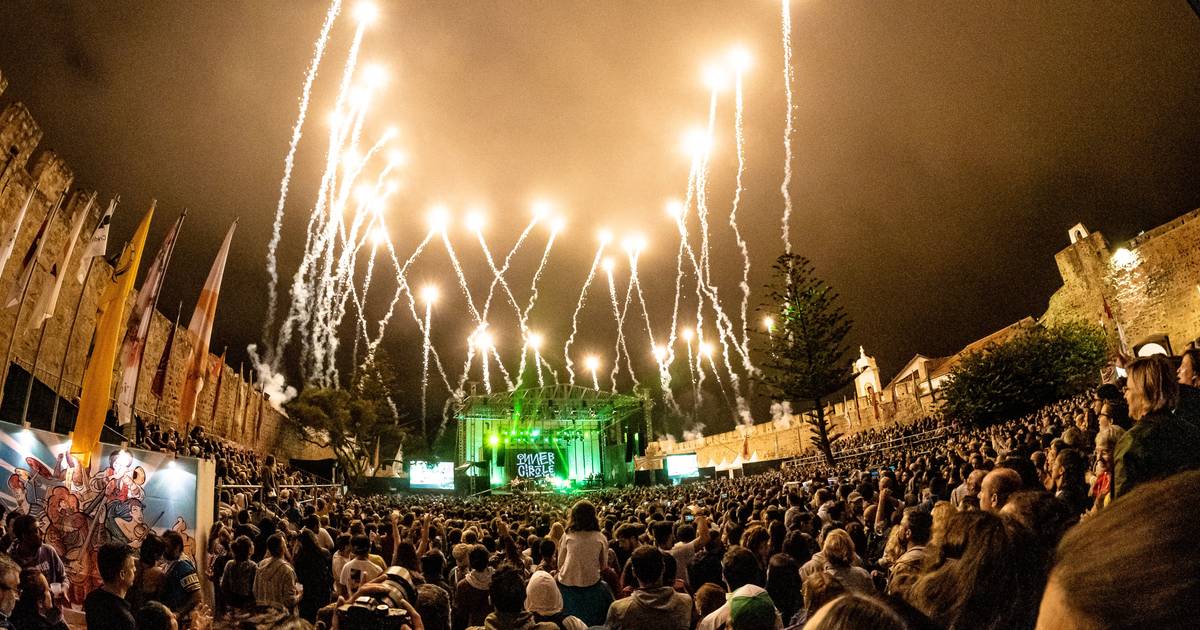 Guia essencial do Festival Músicas do Mundo de Sines: os horários dos concertos, o mapa do recinto, como chegar e o estado do tempo