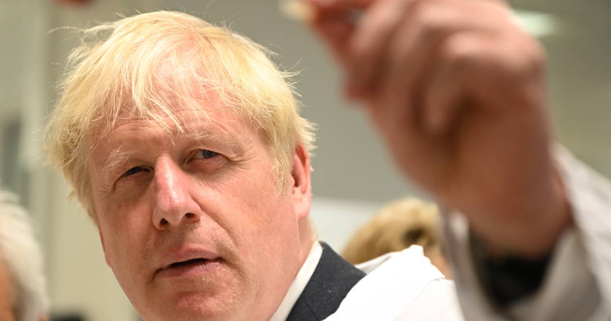 Boris Johnson alvo de novas alegações sobre violações de normas anti-covid-19