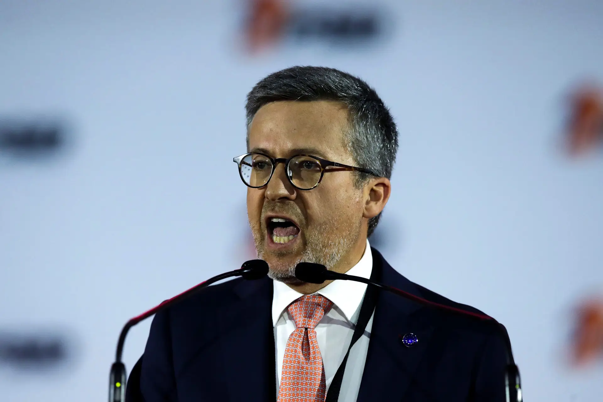Carlos Moedas quer acabar com "total impunidade" de cartazes no Marquês de Pombal