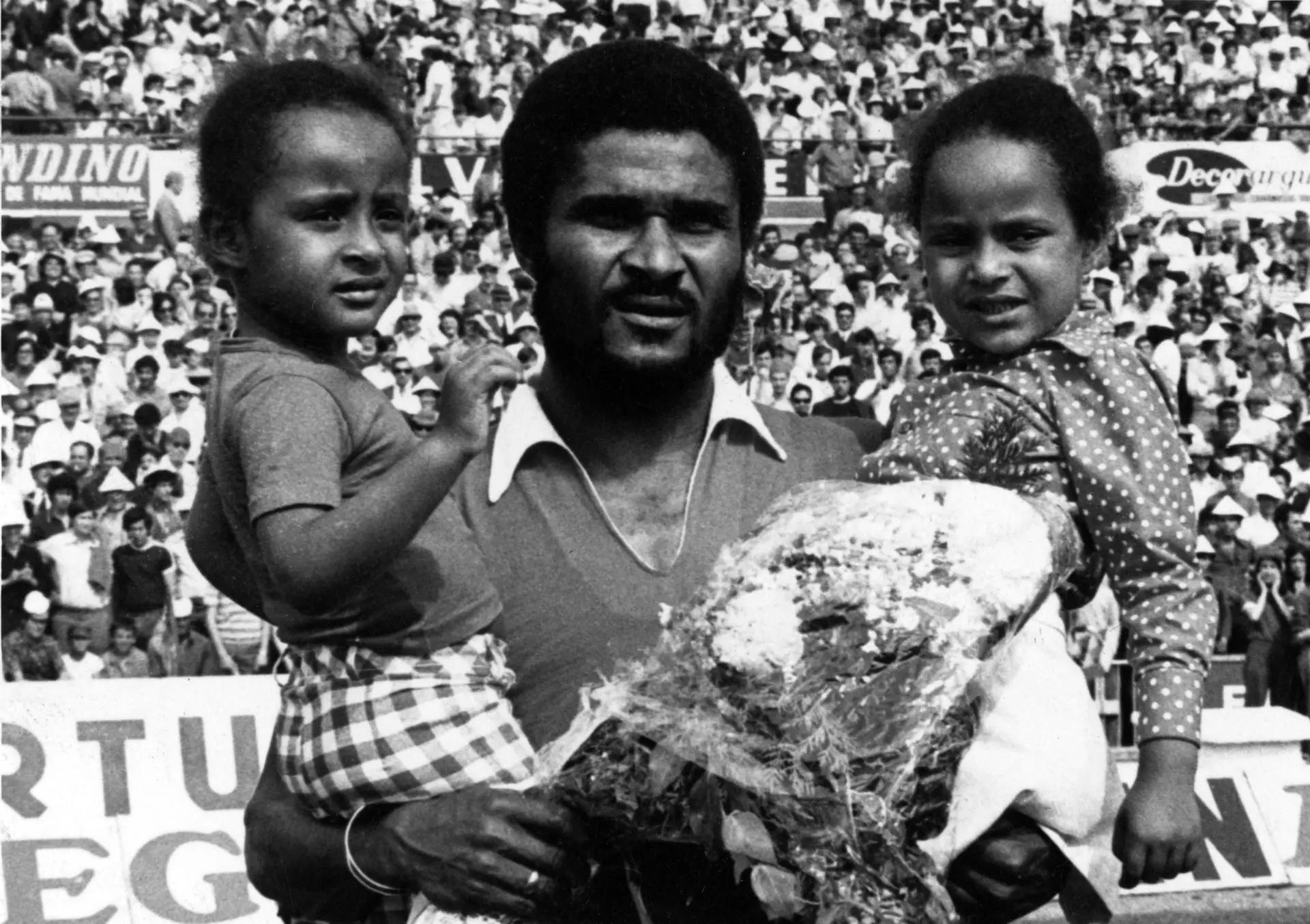 Eusébio com as filhas