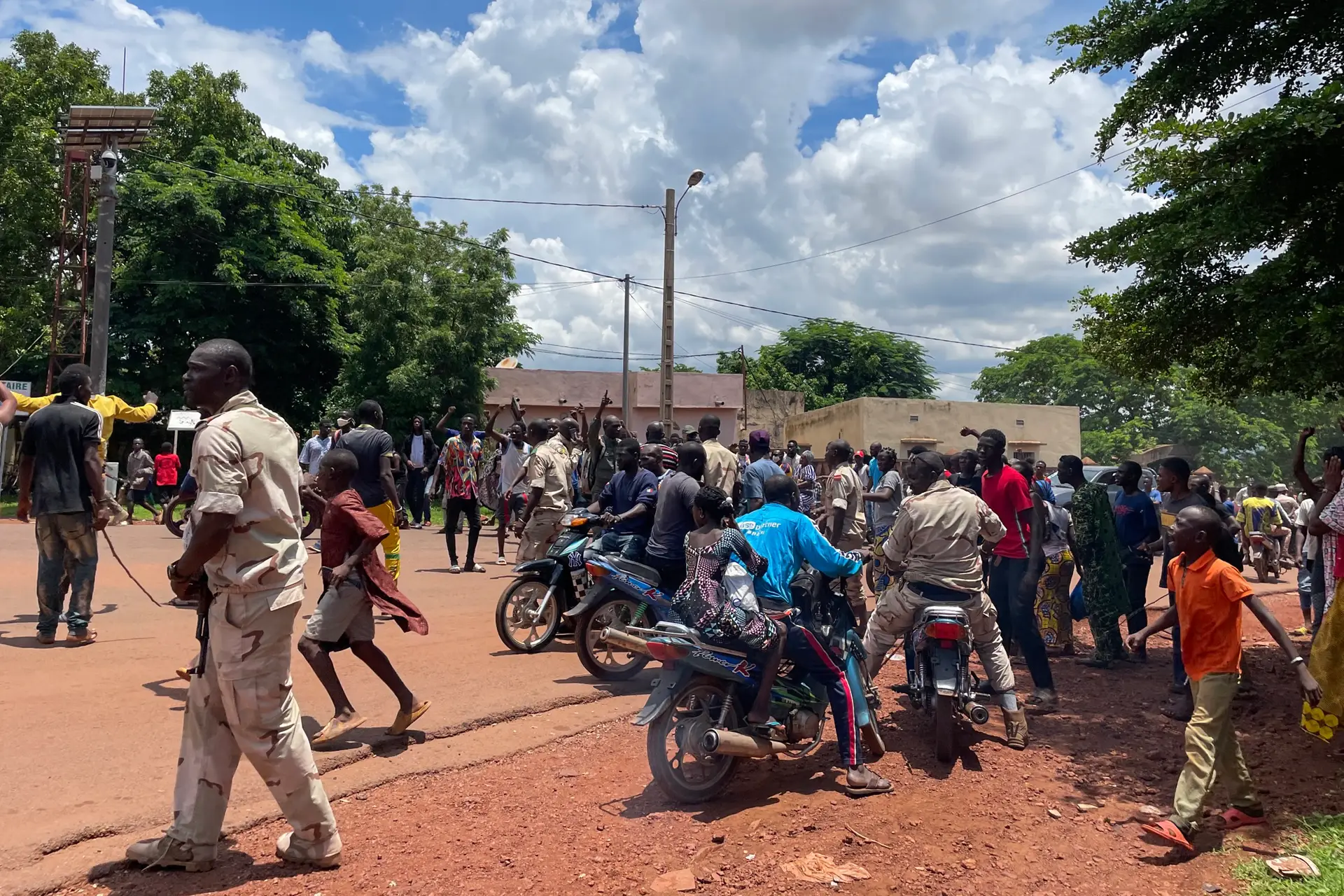 Combate ao terrorismo em África feito à custa de violações dos direitos humanos