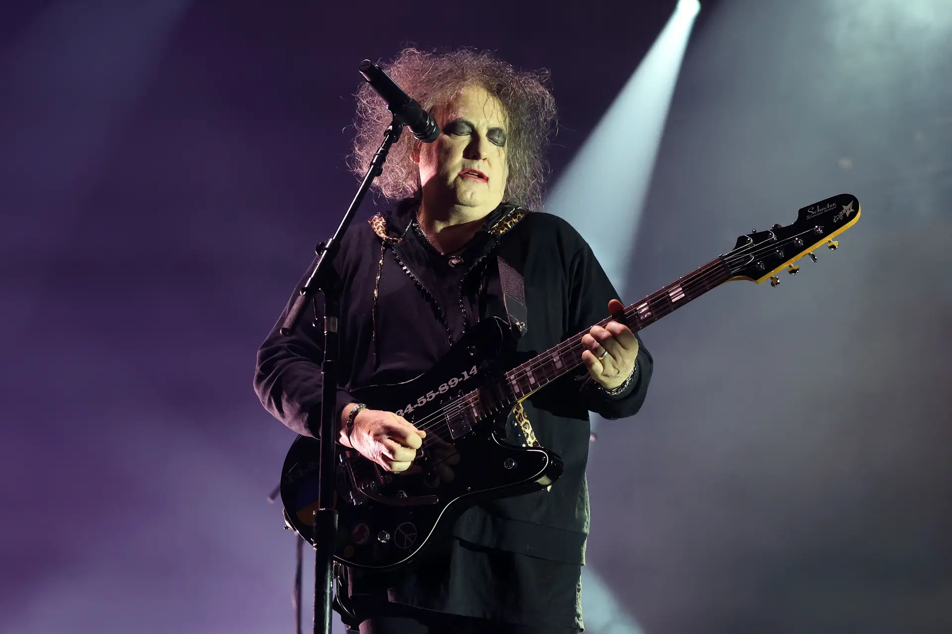 Robert Smith reage a greve de comboios no mesmo dia que grande concerto dos Cure: “O que podemos nós fazer além de derrubar o governo?”