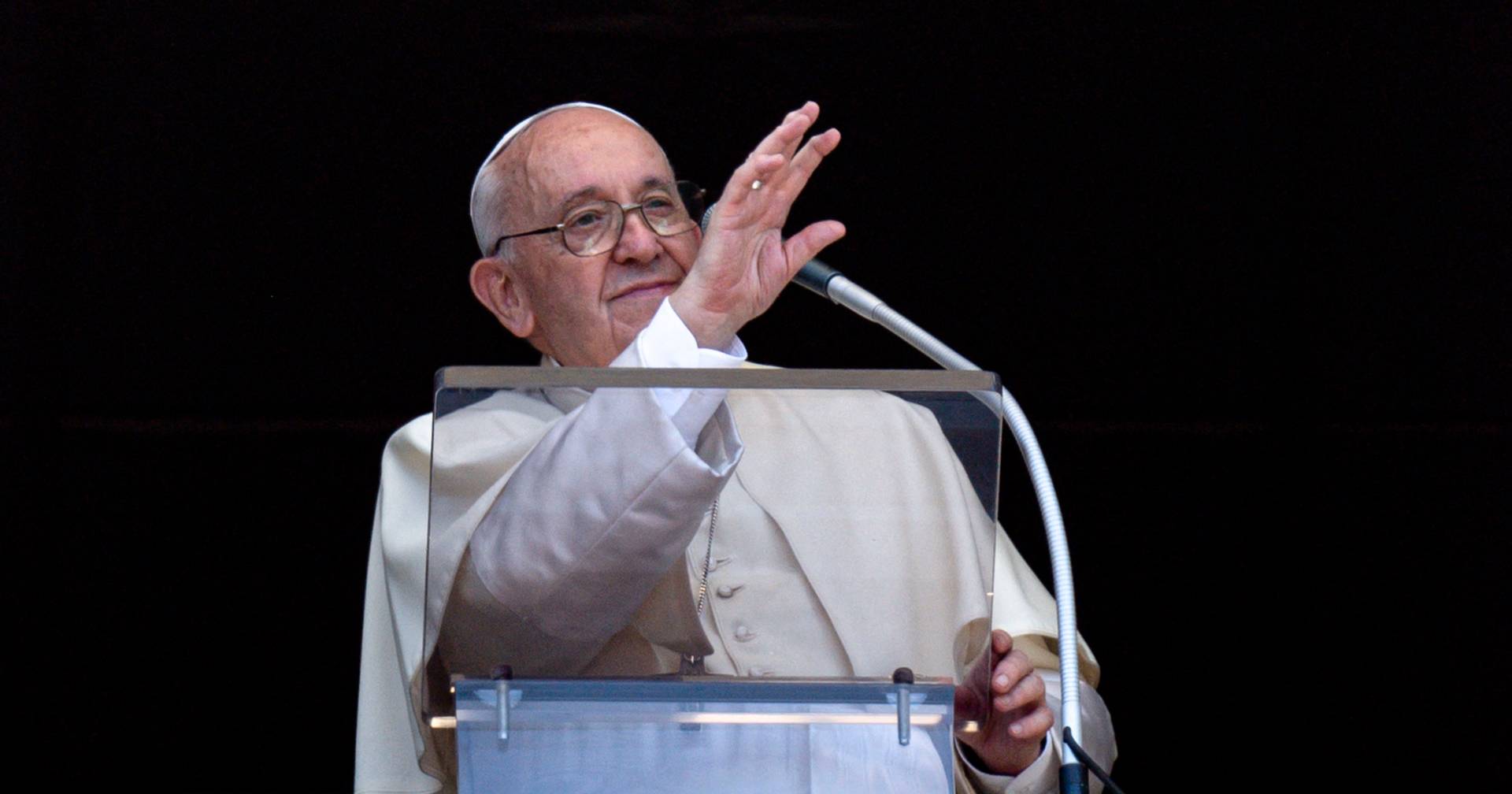Papa Francisco: “Acumular bens materiais não basta para viver bem, a vida não depende do que se possui”