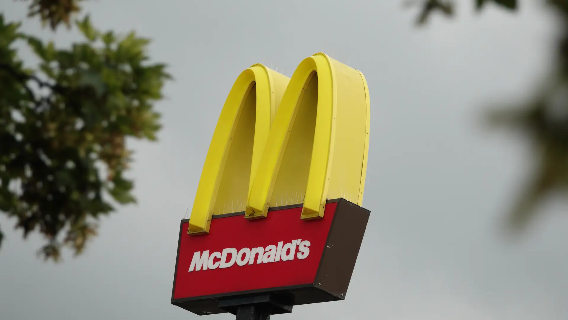 Duas crianças de 10 anos encontradas a trabalhar num McDonald's nos EUA