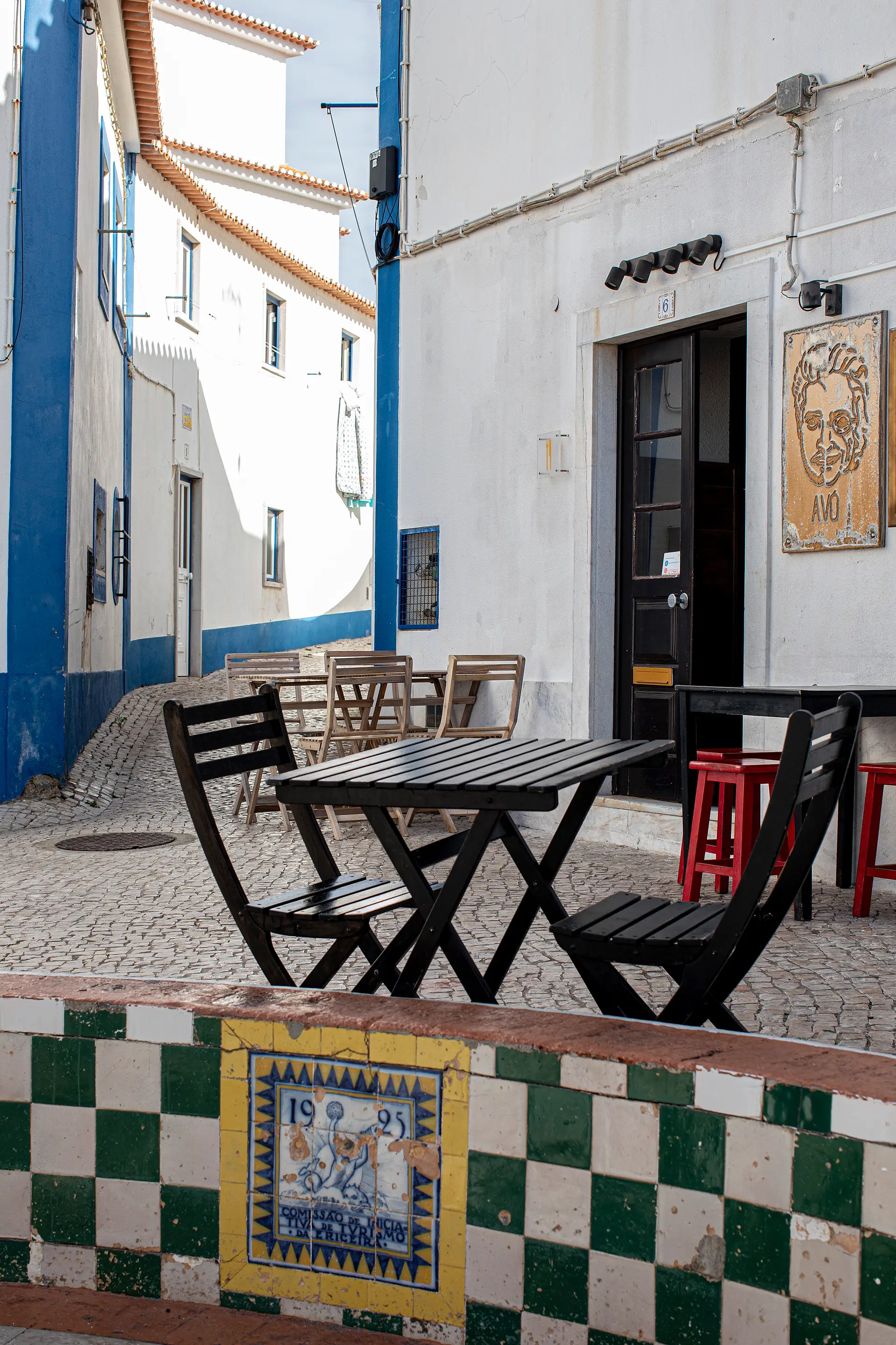 Regressar às raízes na Ericeira com tempo, simplicidade e comida de  conforto - Expresso