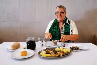 Luciano Vieira vai a jogo, no Capas Negras, com umas Iscas com elas