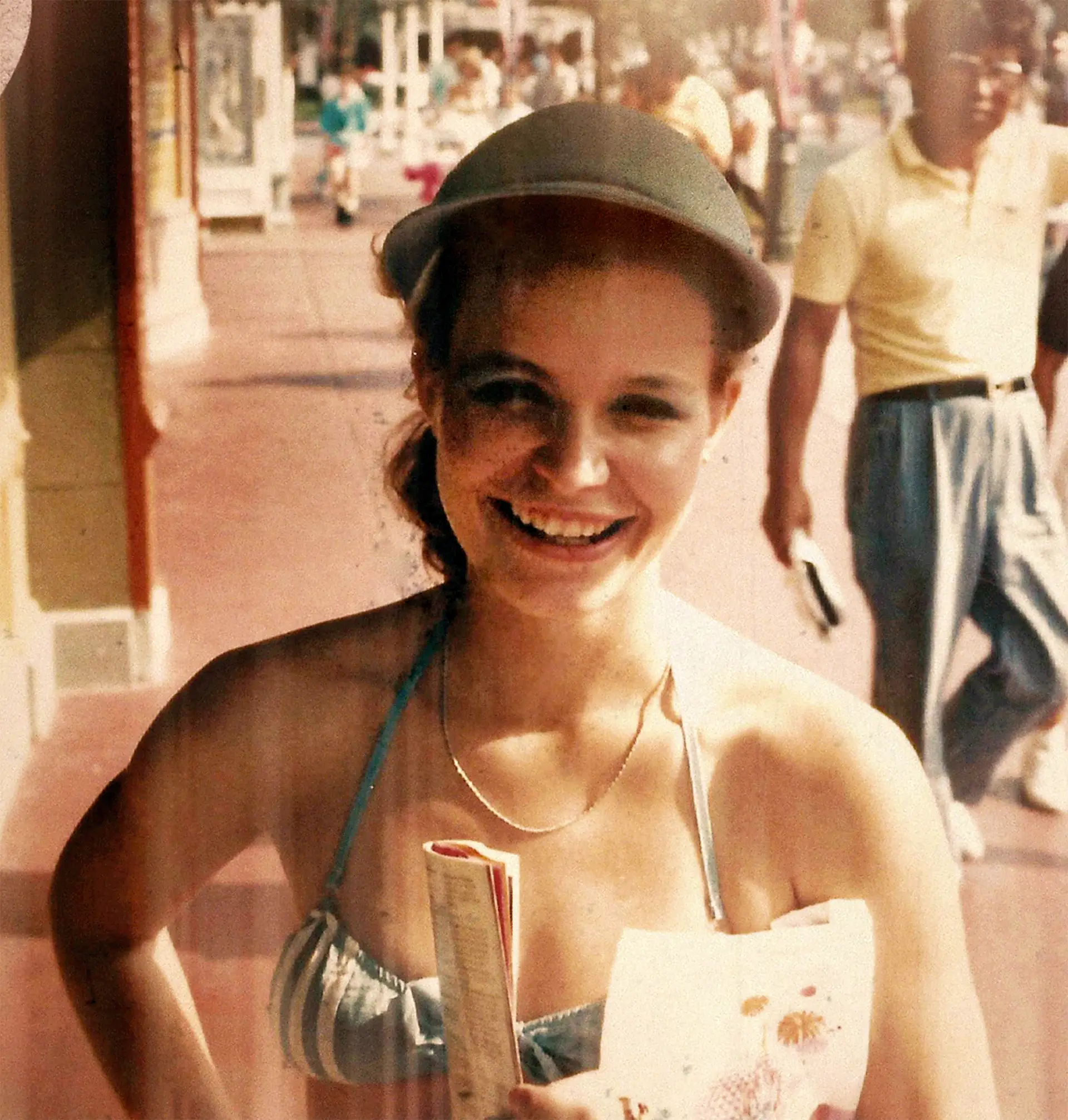 Em abril de 1990, uma jovem foi encontrada inanimada na berma da autoestrada. Dias mais tarde, acabaria por morrer. Ninguém assistiu ao atropelamento
