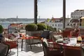 Verão na cidade — Do topo de Lisboa ao sol da Caparica
