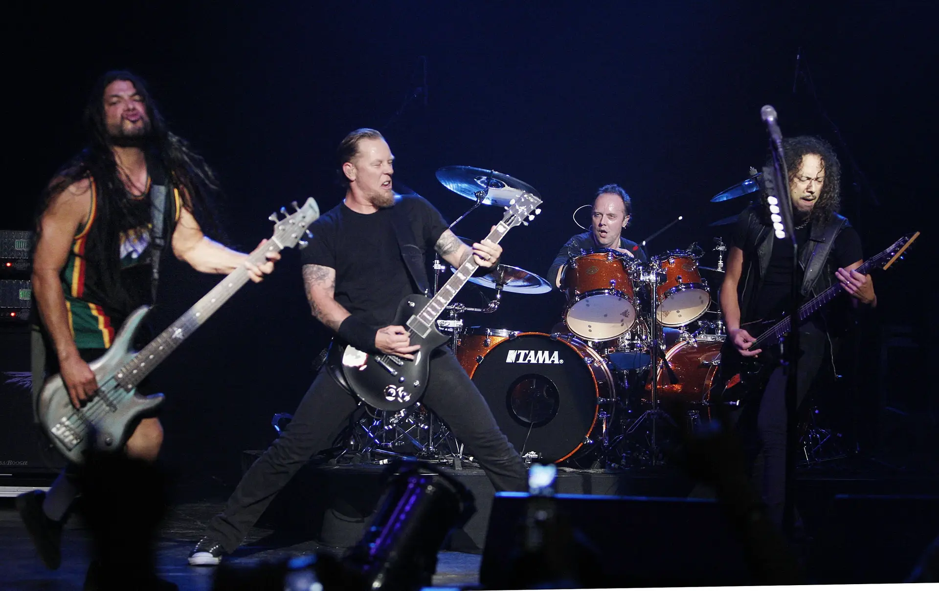 Quem vendeu mais Metallica ou Guns N'roses?