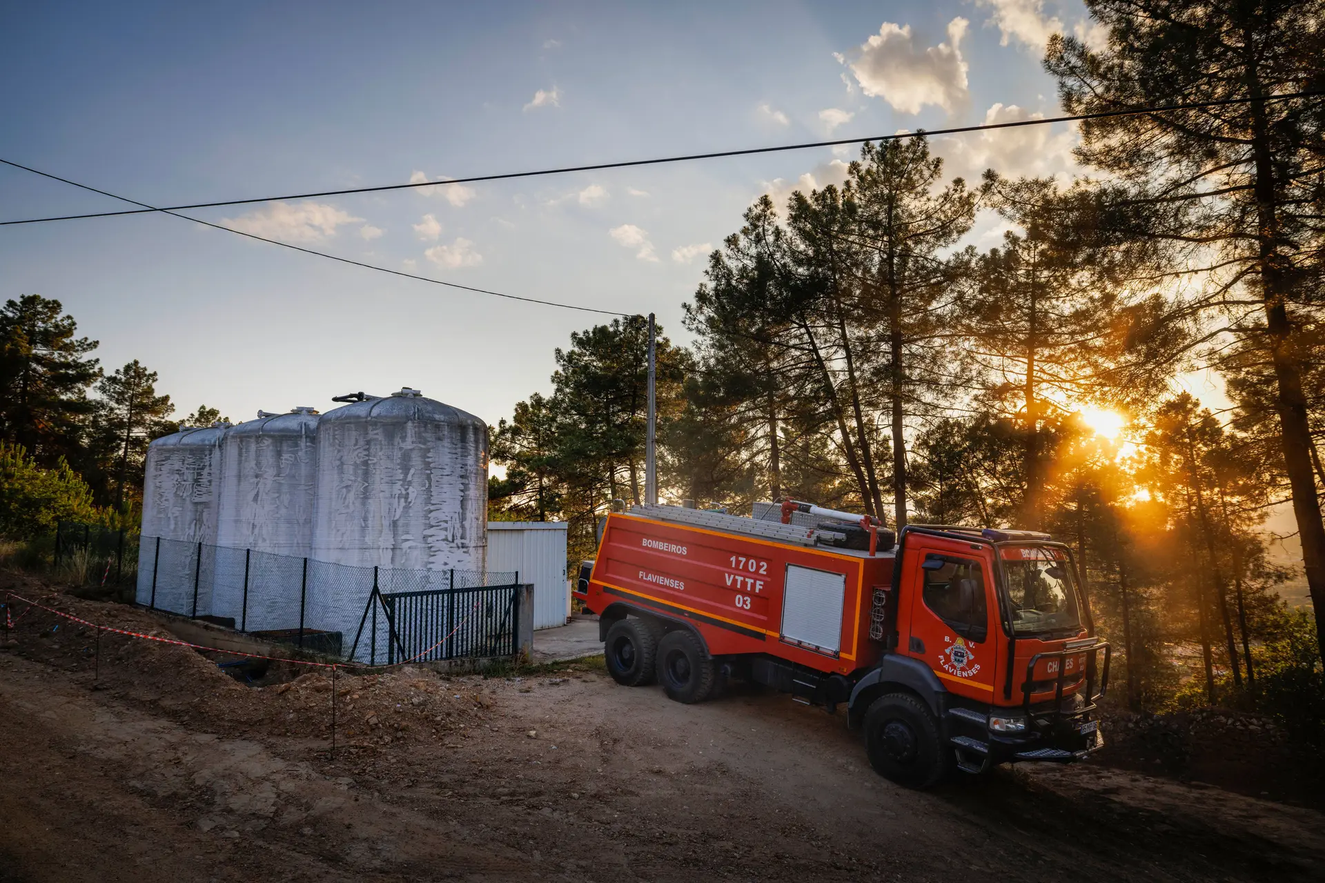 Risco máximo de incêndio no Algarve, Norte e Centro até quarta-feira