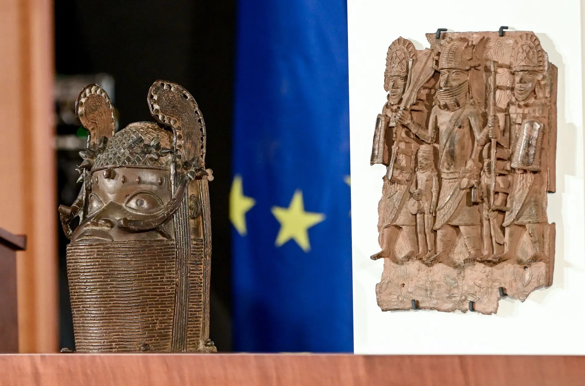 Museu londrino anuncia devolução à Nigéria de peças pilhadas no Reino do Benim