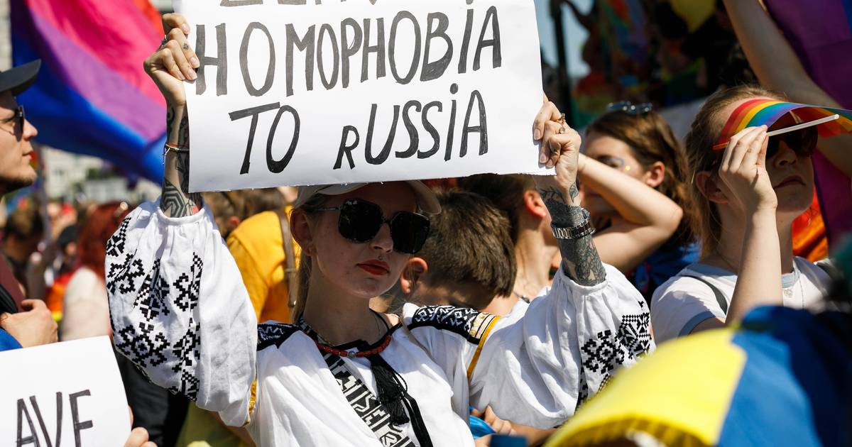 Justiça russa multa plataforma digital por “propaganda homossexual”