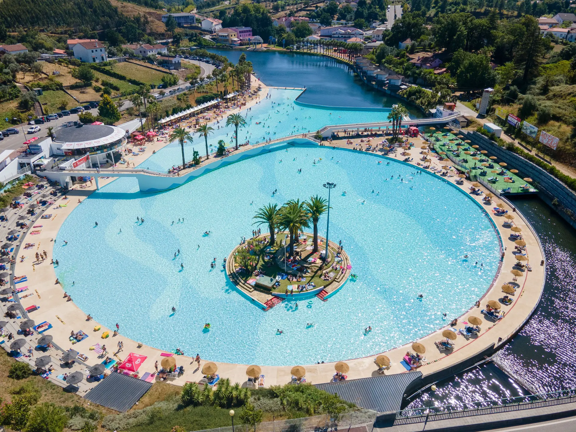 Piscinas gratuitas e muita animação no Dia Internacional da