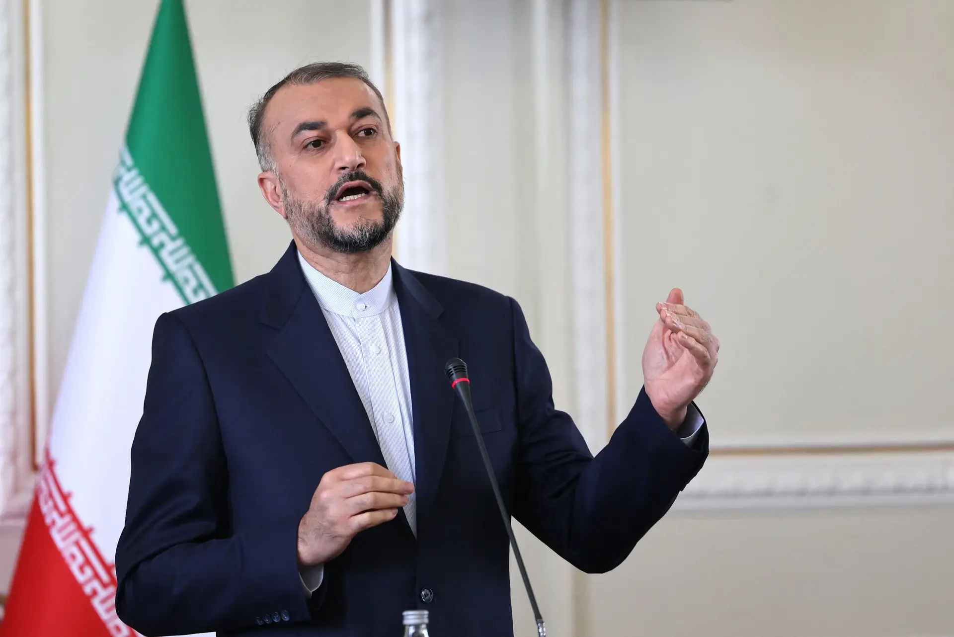 O ministro dos Negócios Estrangeiros iraniano, Hossein Amir-Abdollahian