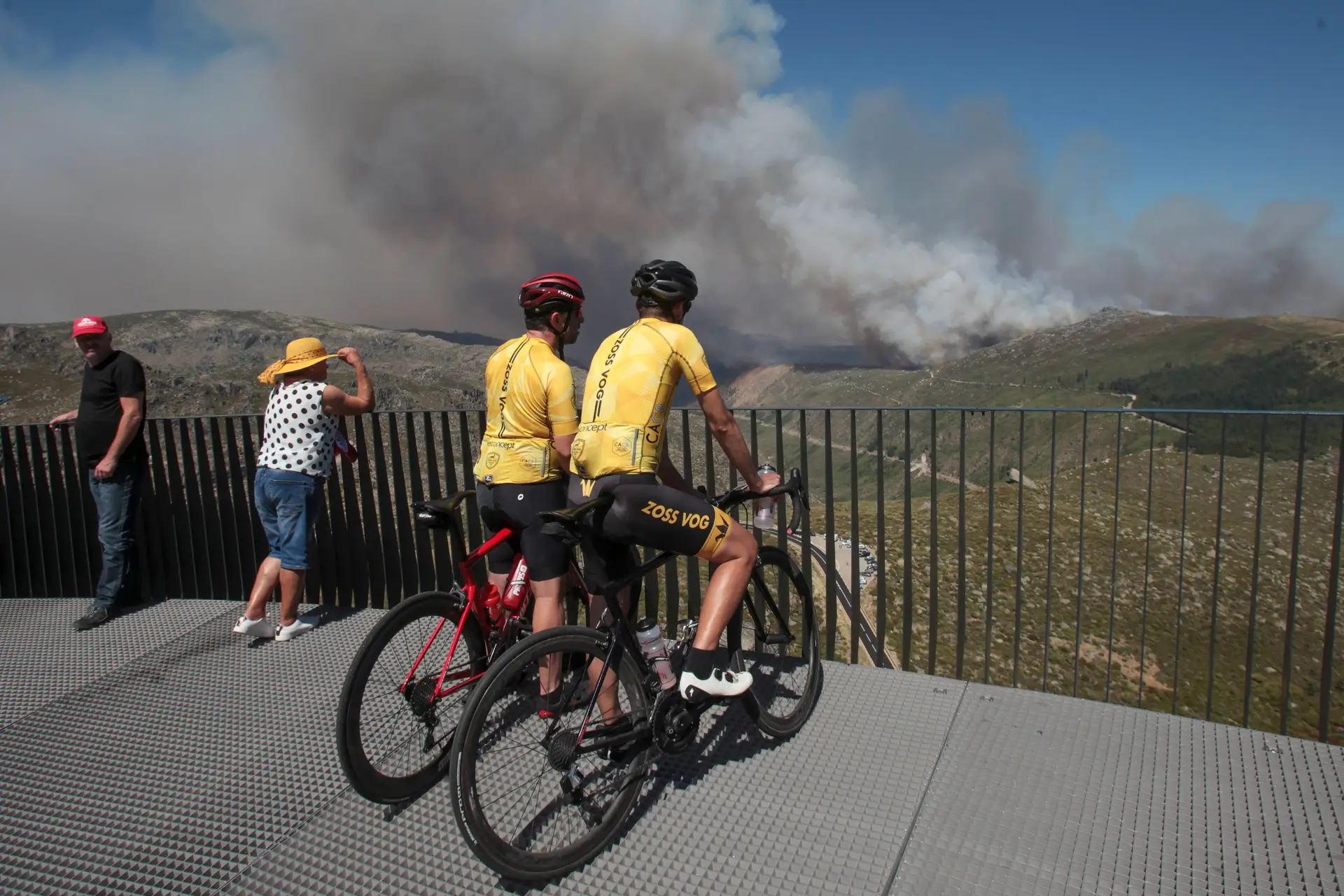 Incêndios: combate ao fogo na Covilhã “a evoluir favoravelmente”