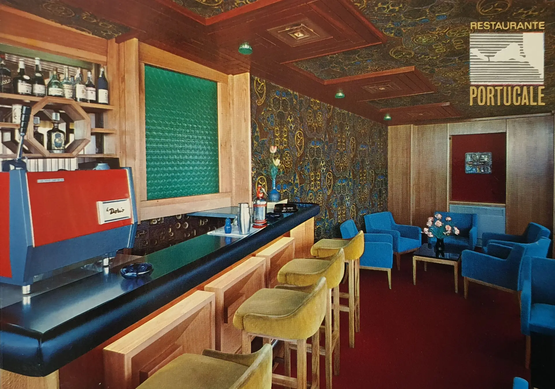 Postal com imagem do antigo bar do Restaurante Portucale