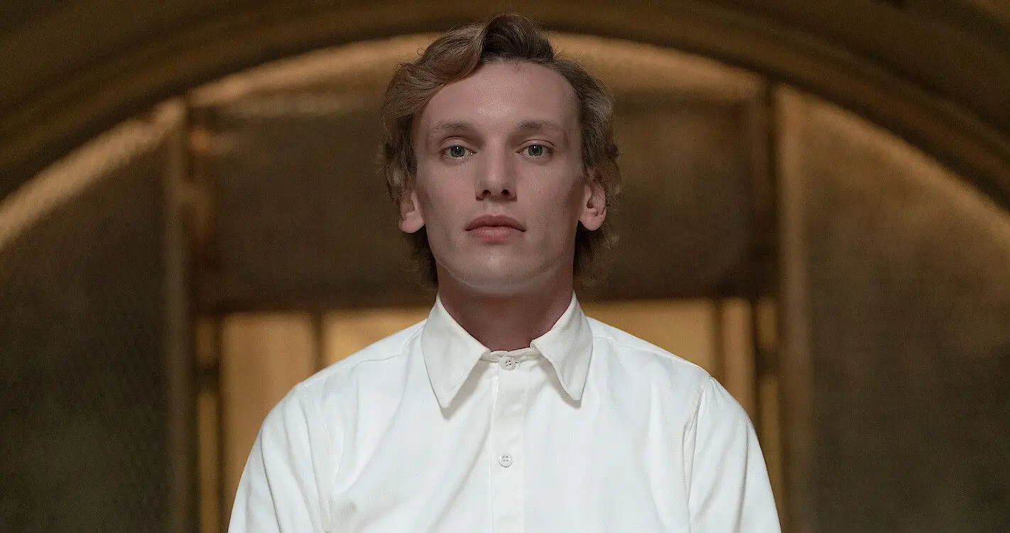 Jamie Campbell Bower, o Vecna da série “Stranger Things”, lança nova canção. Ouça 'I Am'