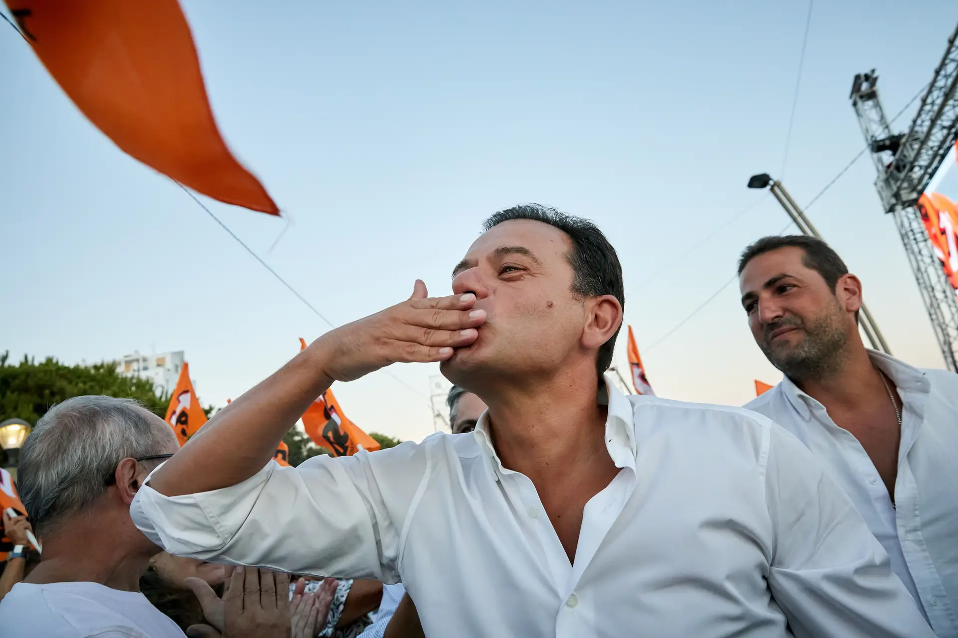 Luís Montenegro e Hugo Soares, à chegada ao recinto da Festa do Pontal de 2022