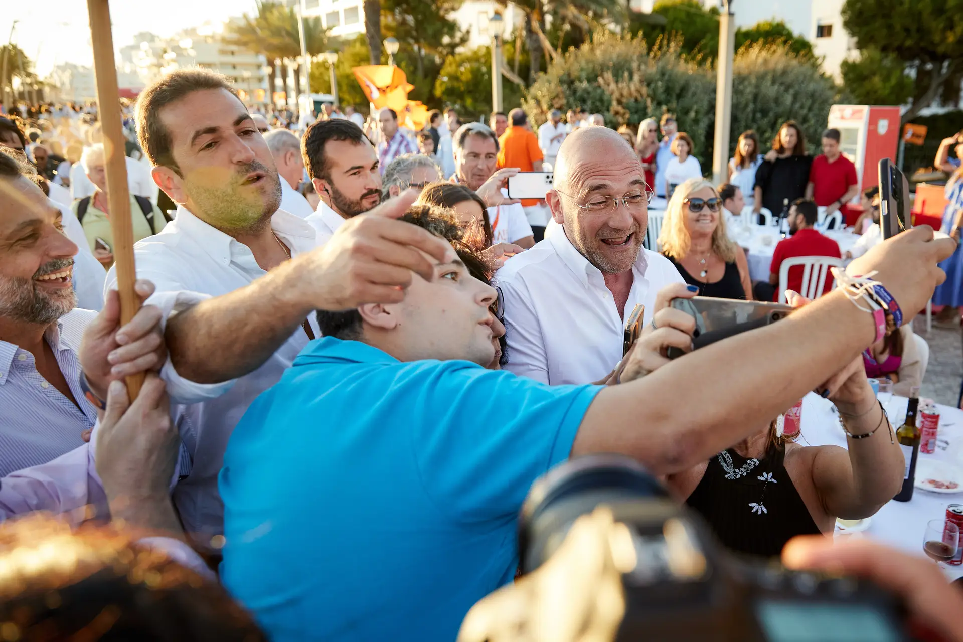 O que revela a aparição de Passos Coelho no Pontal? Unidade, responde o PSD, capacidade mediática, respondem os politólogos