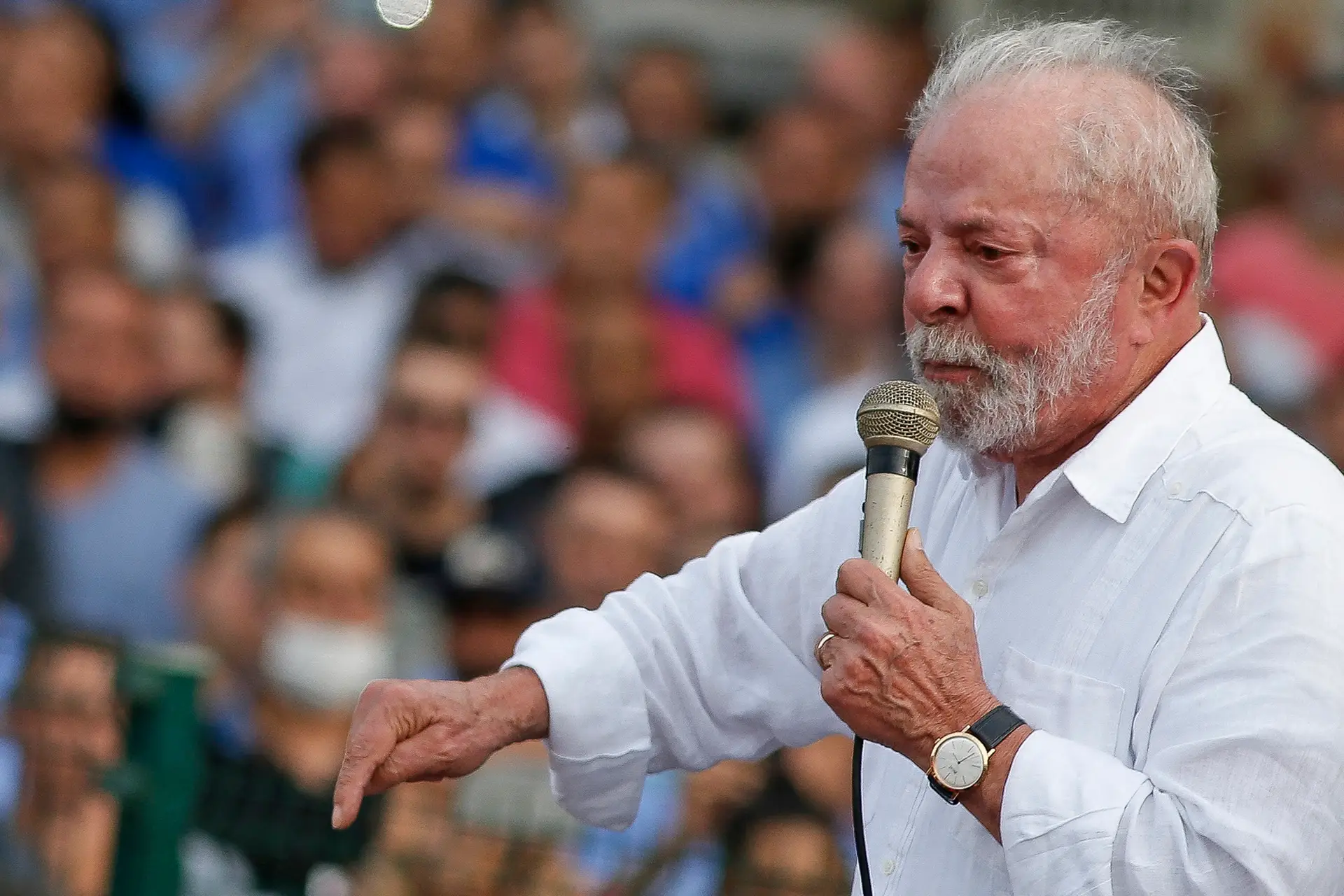 Eleições no Brasil: Lula mantém-se na liderança das sondagens, apesar da ligeira subida de Bolsonaro