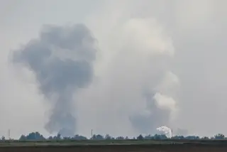 Ucrânia destrói três aviões de guerra russos em base aérea da Crimeia